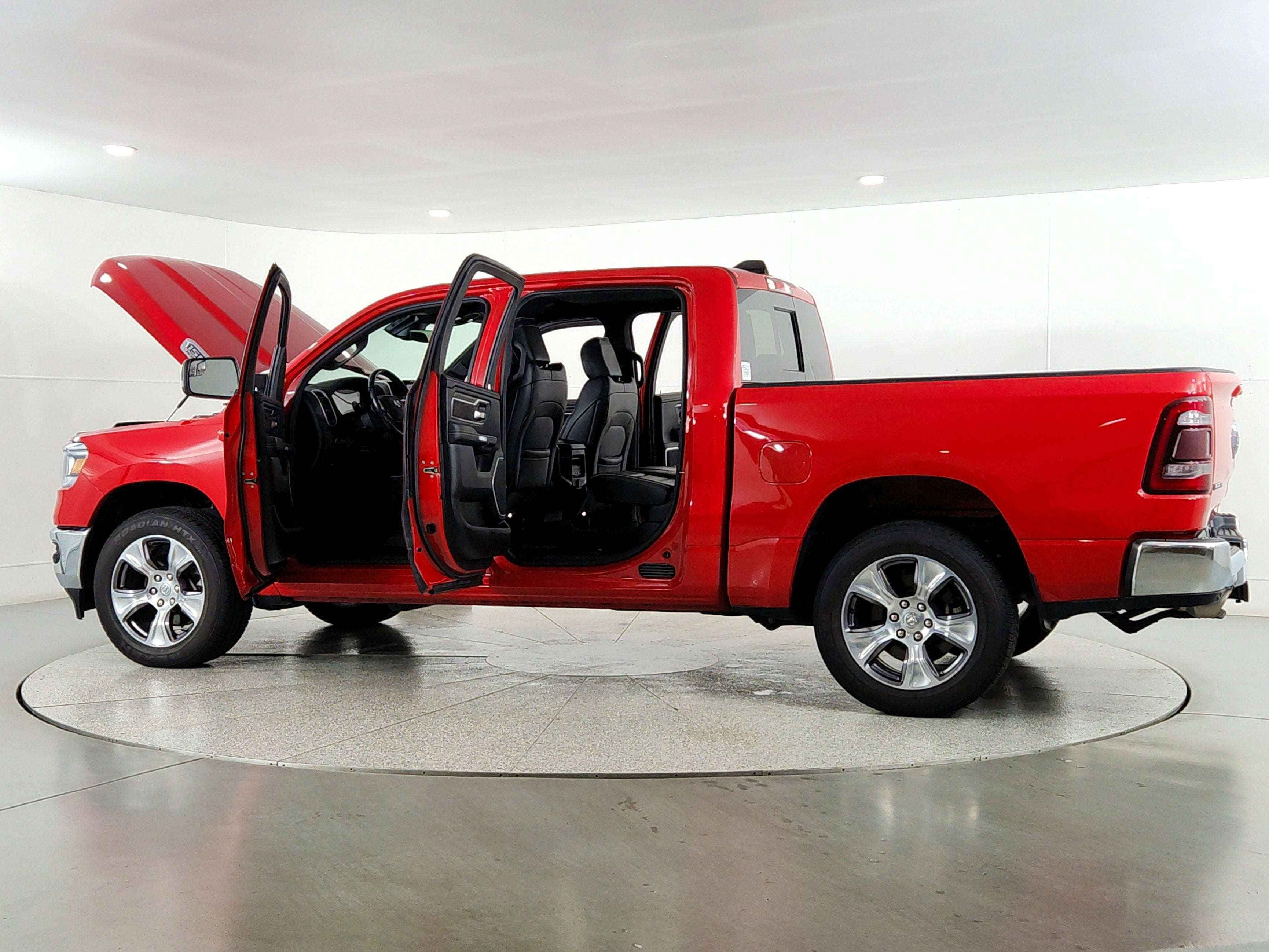 2023 RAM 1500 Laramie Crew Cab 4x4 5'7' Box