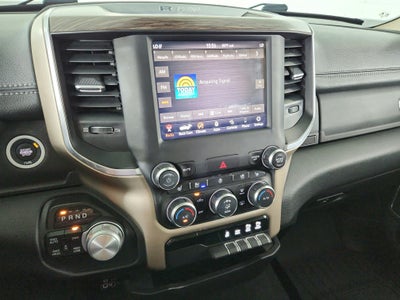 2019 RAM 1500 Laramie Crew Cab 4x4 5'7' Box
