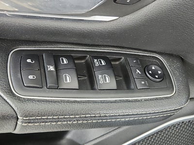 2019 RAM 1500 Laramie Crew Cab 4x4 5'7' Box