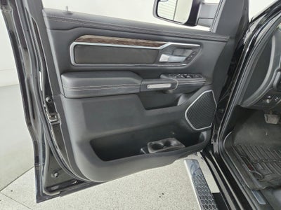 2019 RAM 1500 Laramie Crew Cab 4x4 5'7' Box