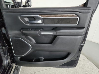2019 RAM 1500 Laramie Crew Cab 4x4 5'7' Box