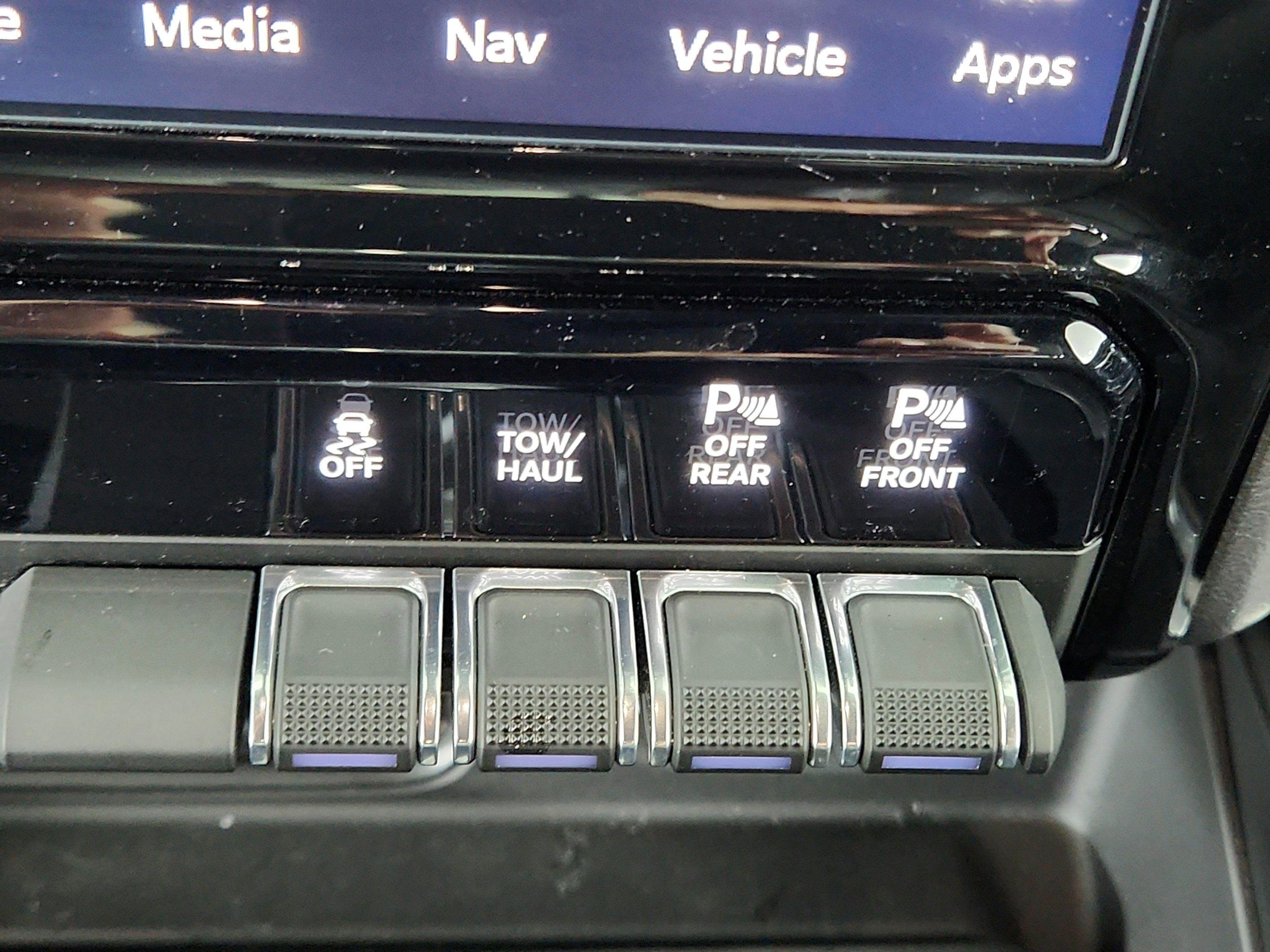 2023 RAM 1500 Laramie Crew Cab 4x4 5'7' Box