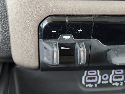 2021 RAM 1500 Laramie Crew Cab 4x4 5'7' Box