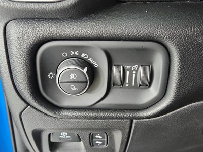2021 RAM 1500 Laramie Crew Cab 4x4 5'7' Box