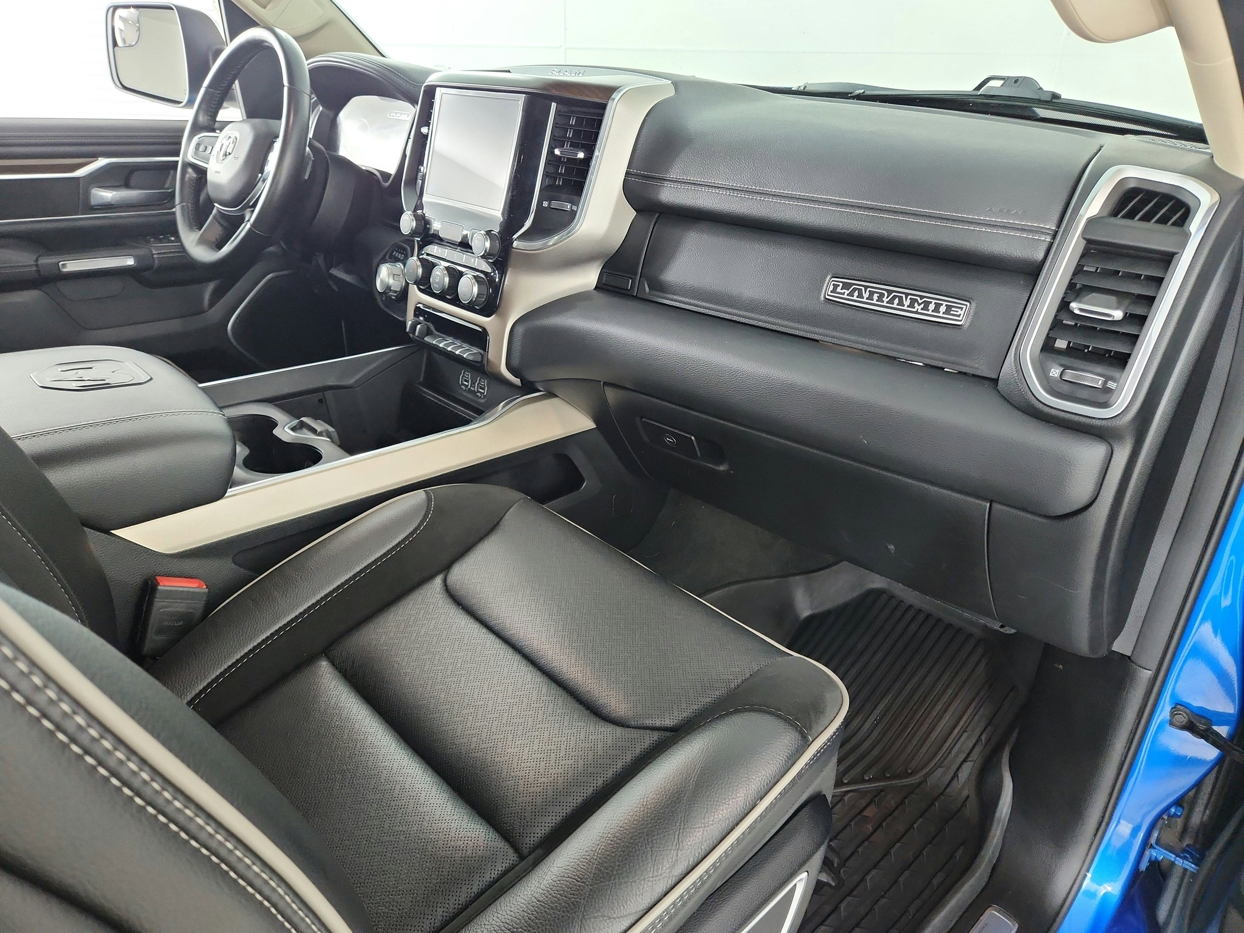 2021 RAM 1500 Laramie Crew Cab 4x4 5'7' Box