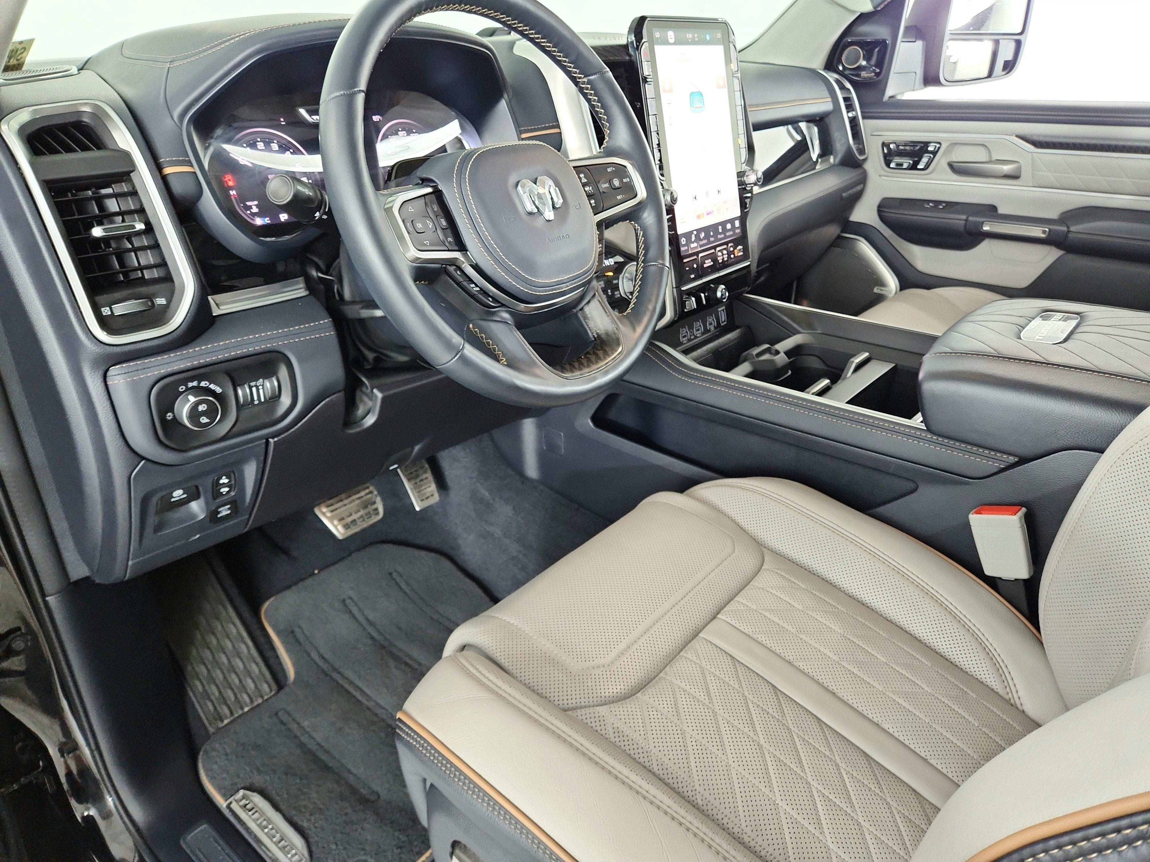 2025 RAM 1500 Tungsten Crew Cab 4x4 5'7' Box