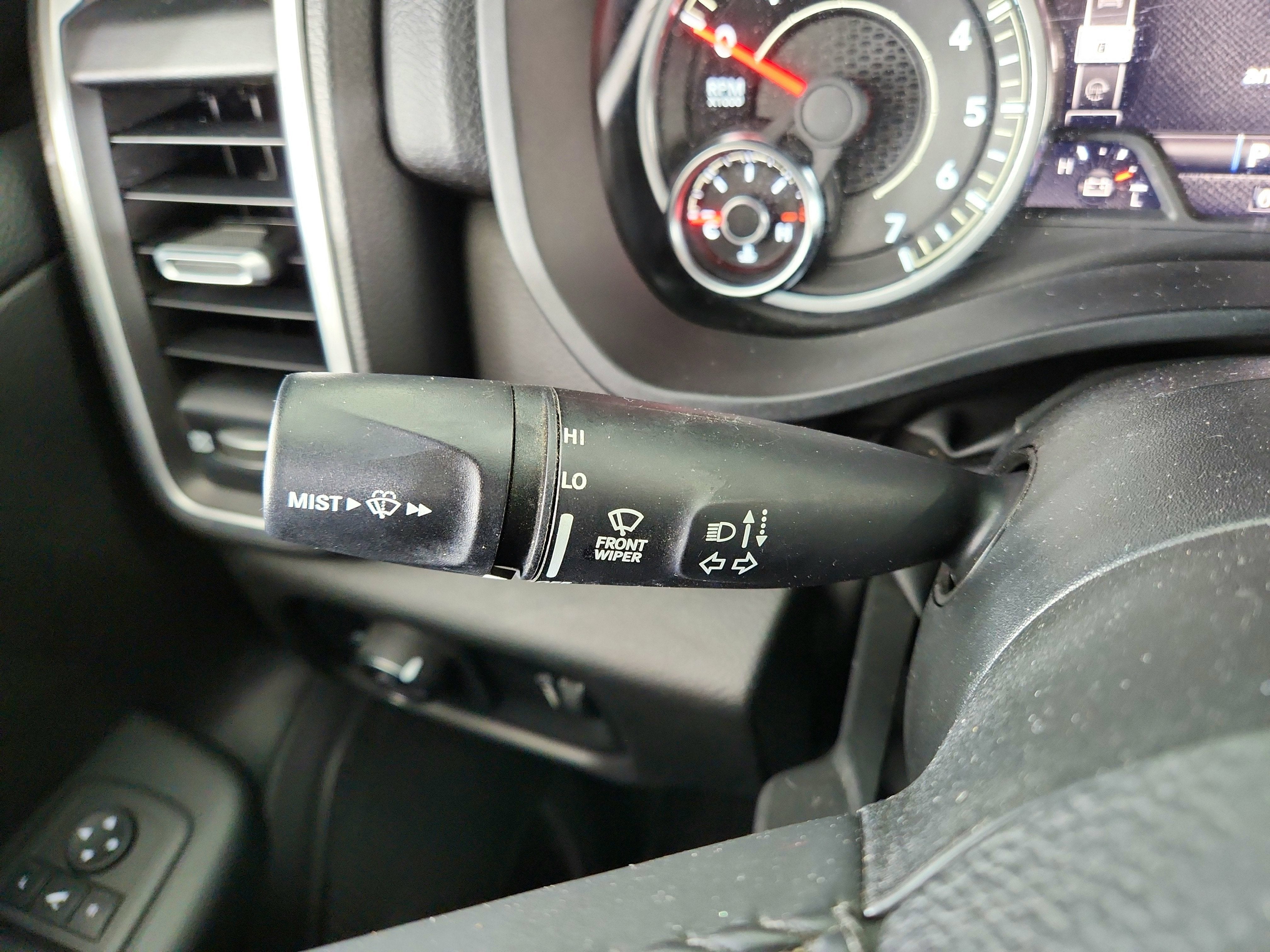 2023 RAM 1500 Big Horn Crew Cab 4x4 6'4' Box