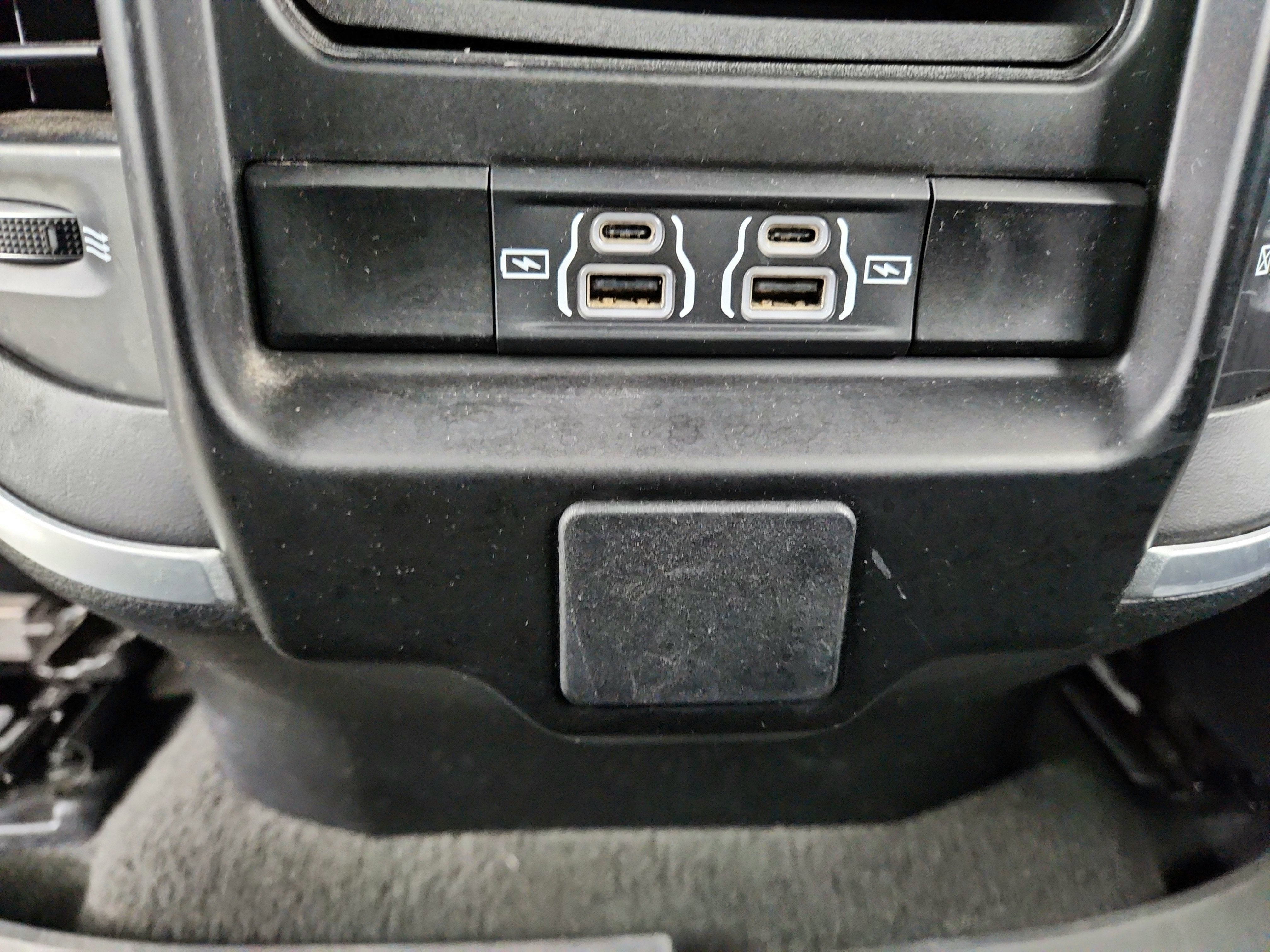 2023 RAM 1500 Big Horn Crew Cab 4x4 6'4' Box