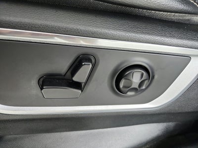 2020 RAM 1500 Laramie Crew Cab 4x4 6'4' Box