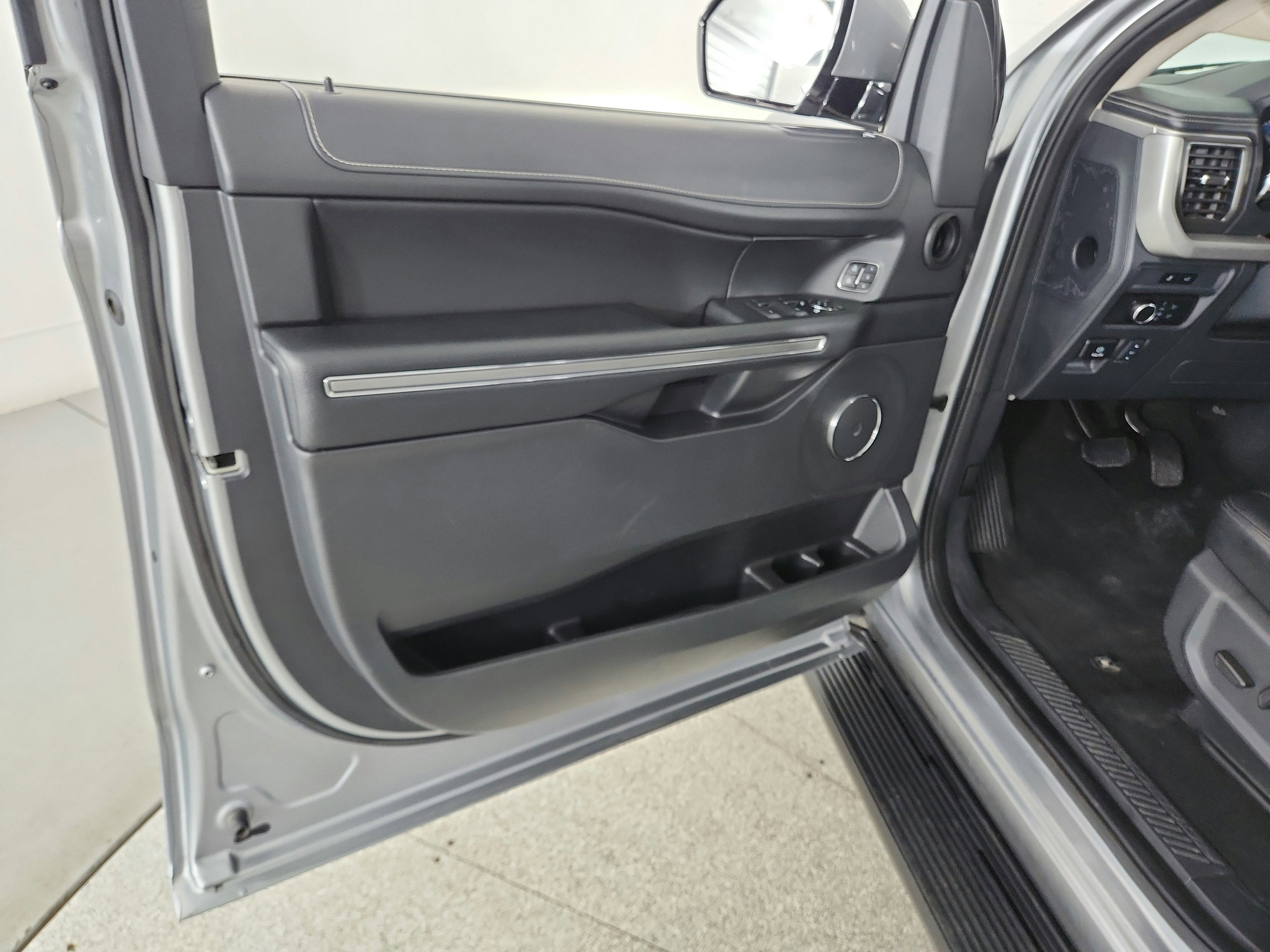 2024 Ford Expedition Max XLT MAX