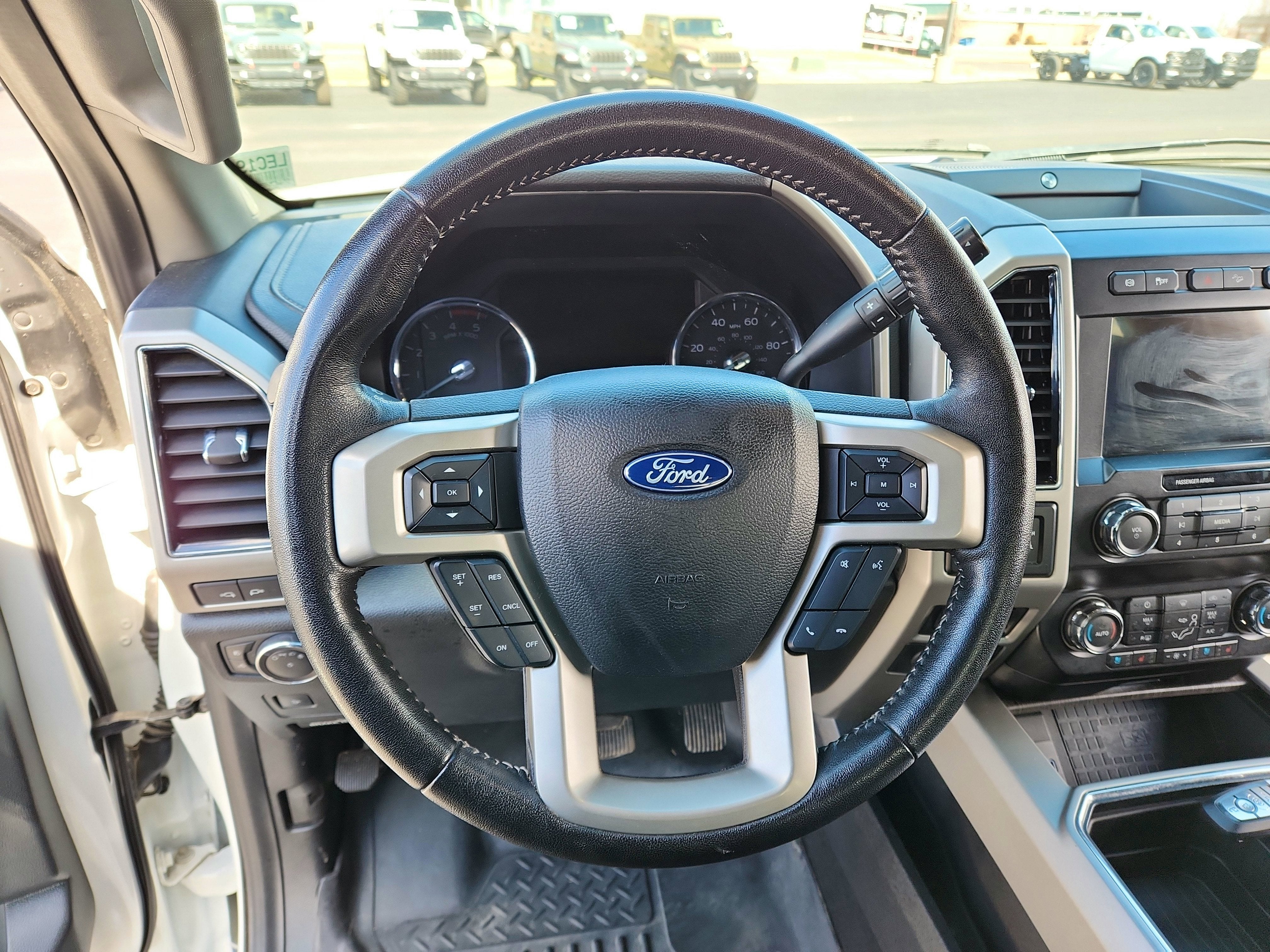 2020 Ford Super Duty F-350 DRW LARIAT