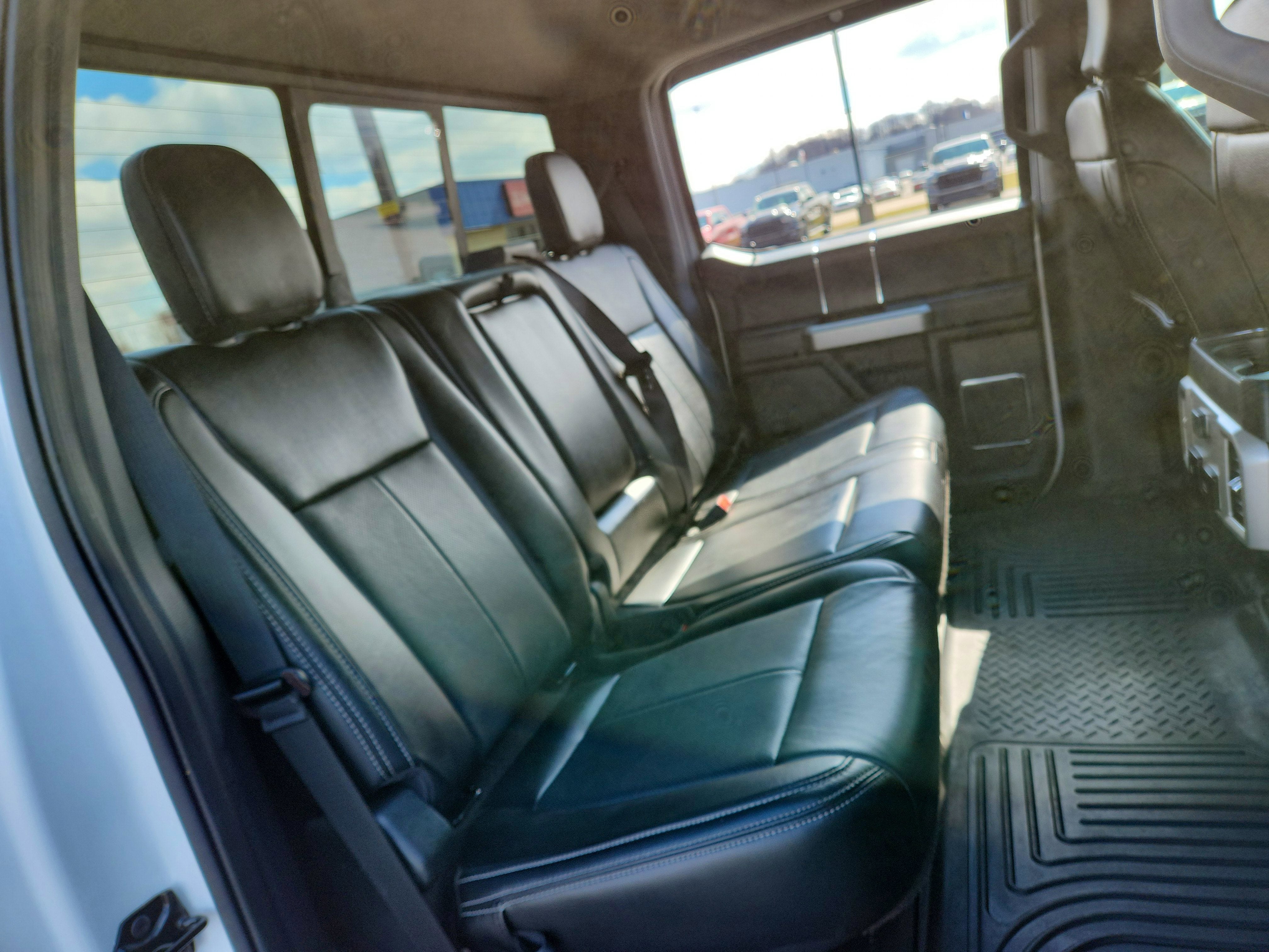 2020 Ford Super Duty F-350 DRW LARIAT