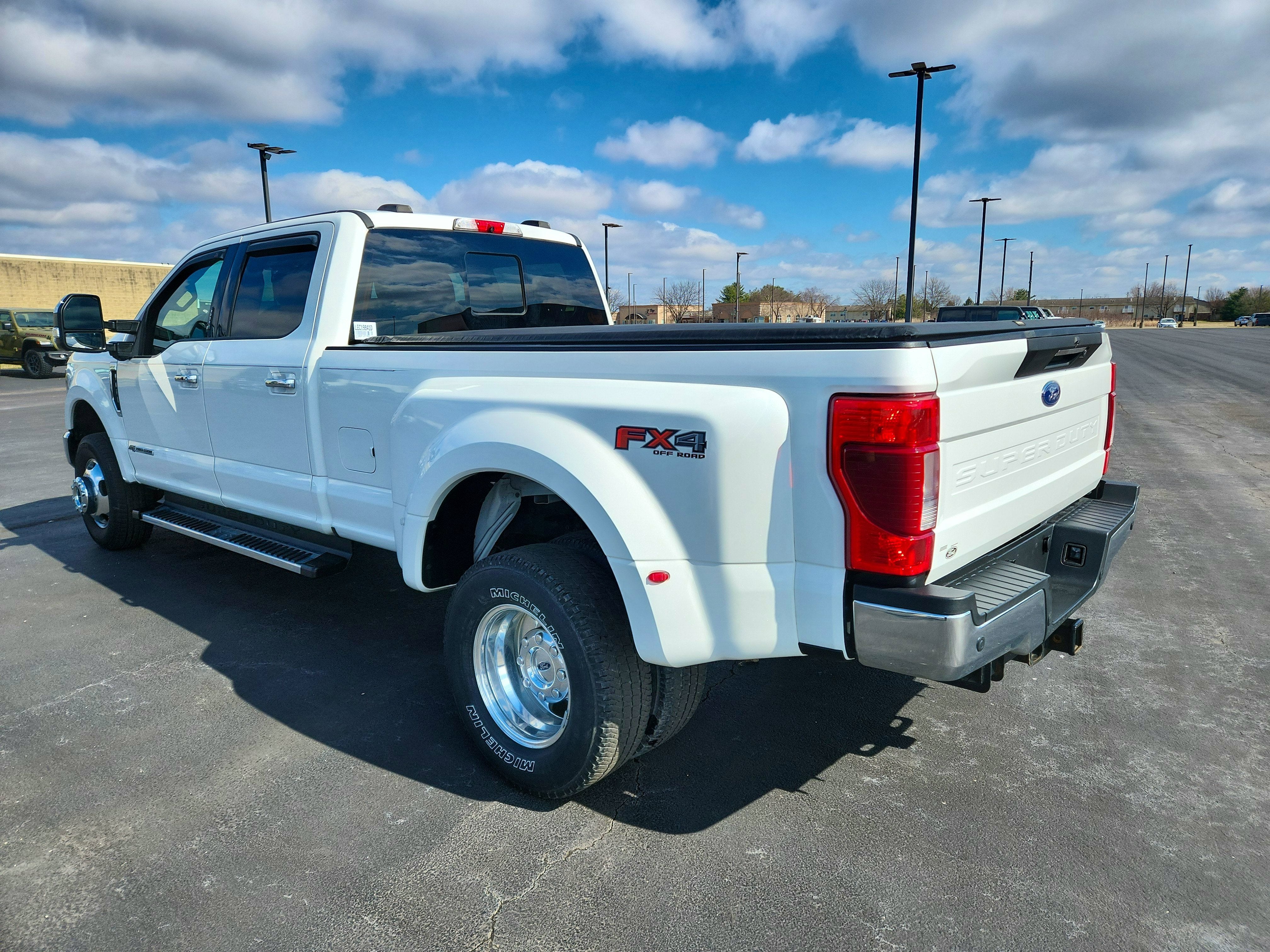 2020 Ford Super Duty F-350 DRW LARIAT