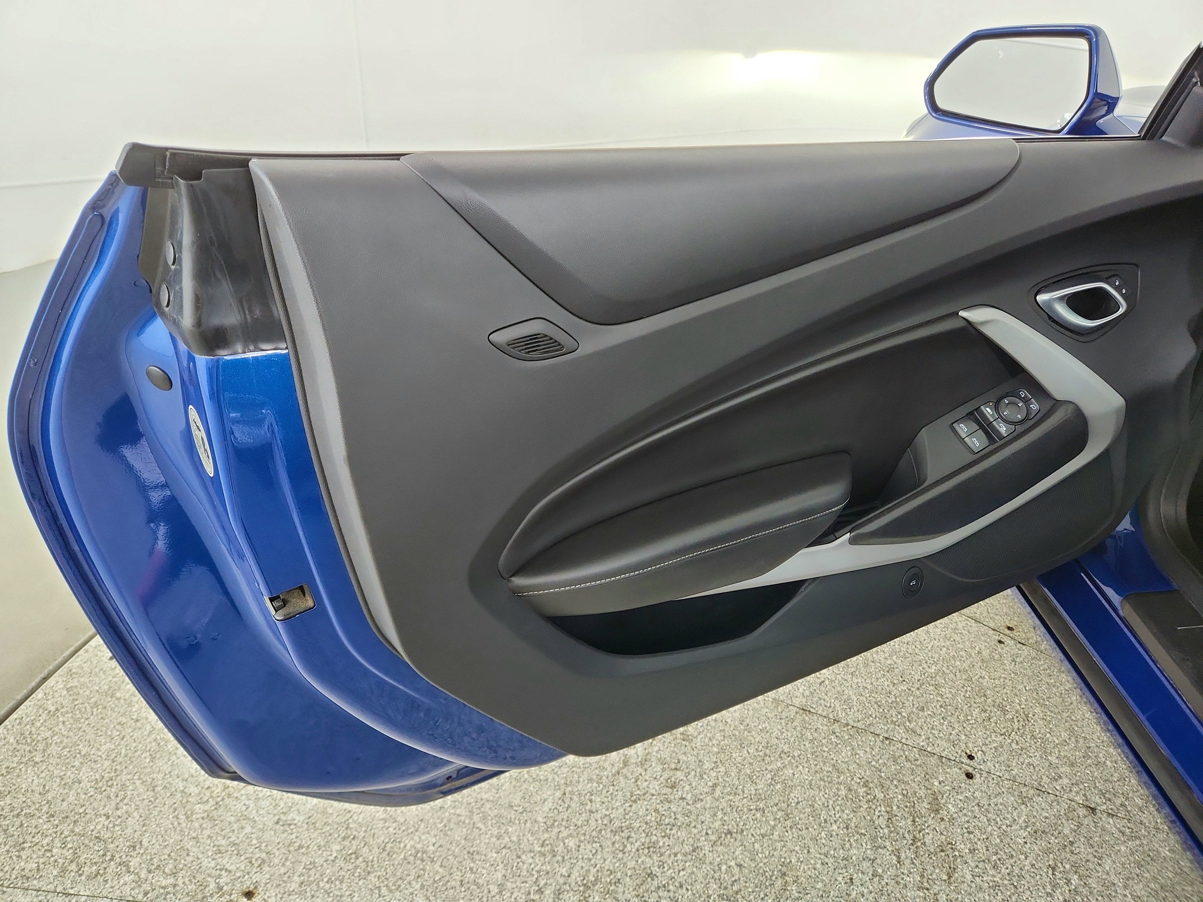 2022 Chevrolet Camaro RWD Convertible 1LT