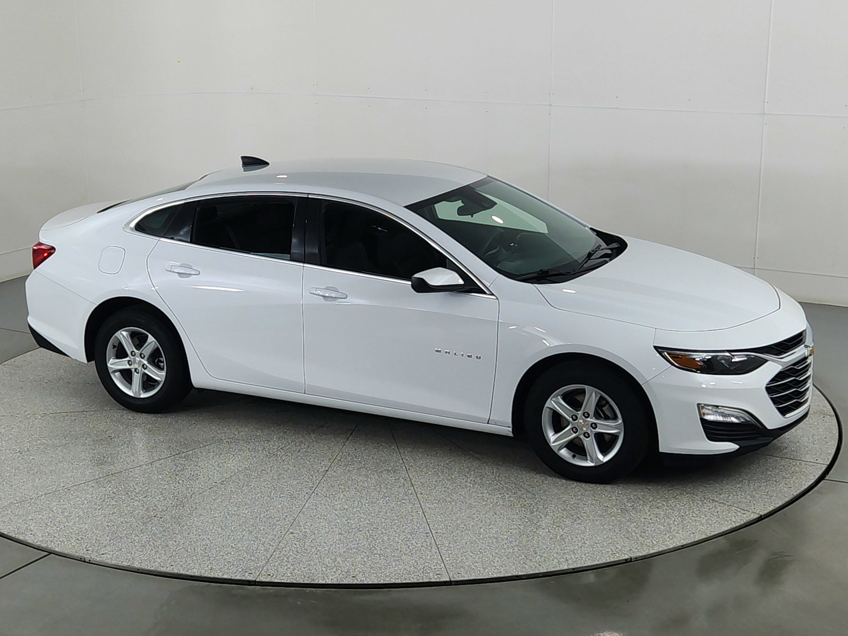 2024 Chevrolet Malibu FWD 1FL