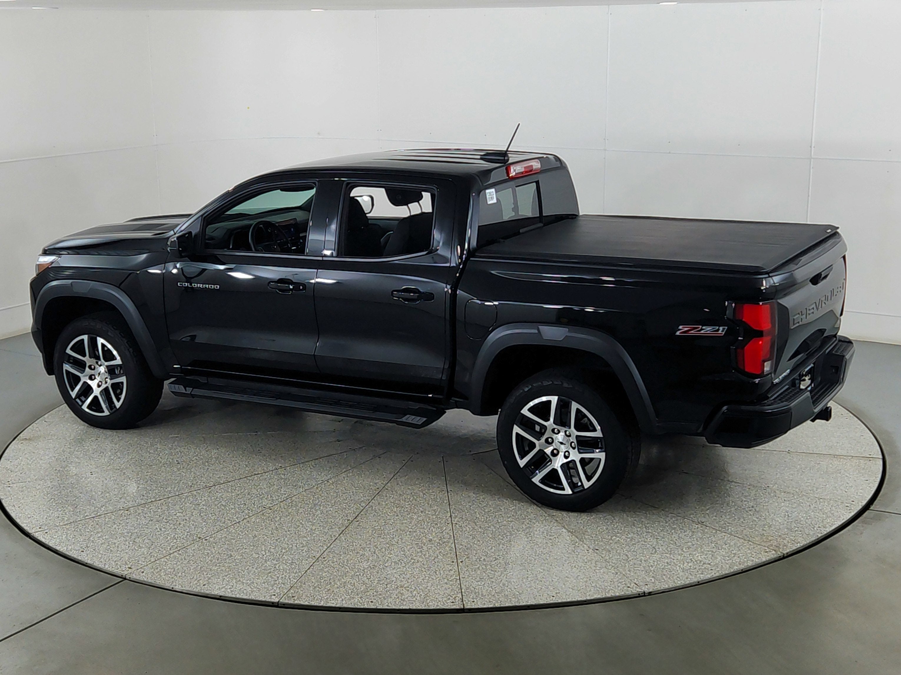 2023 Chevrolet Colorado 4WD Crew Cab Short Box Z71