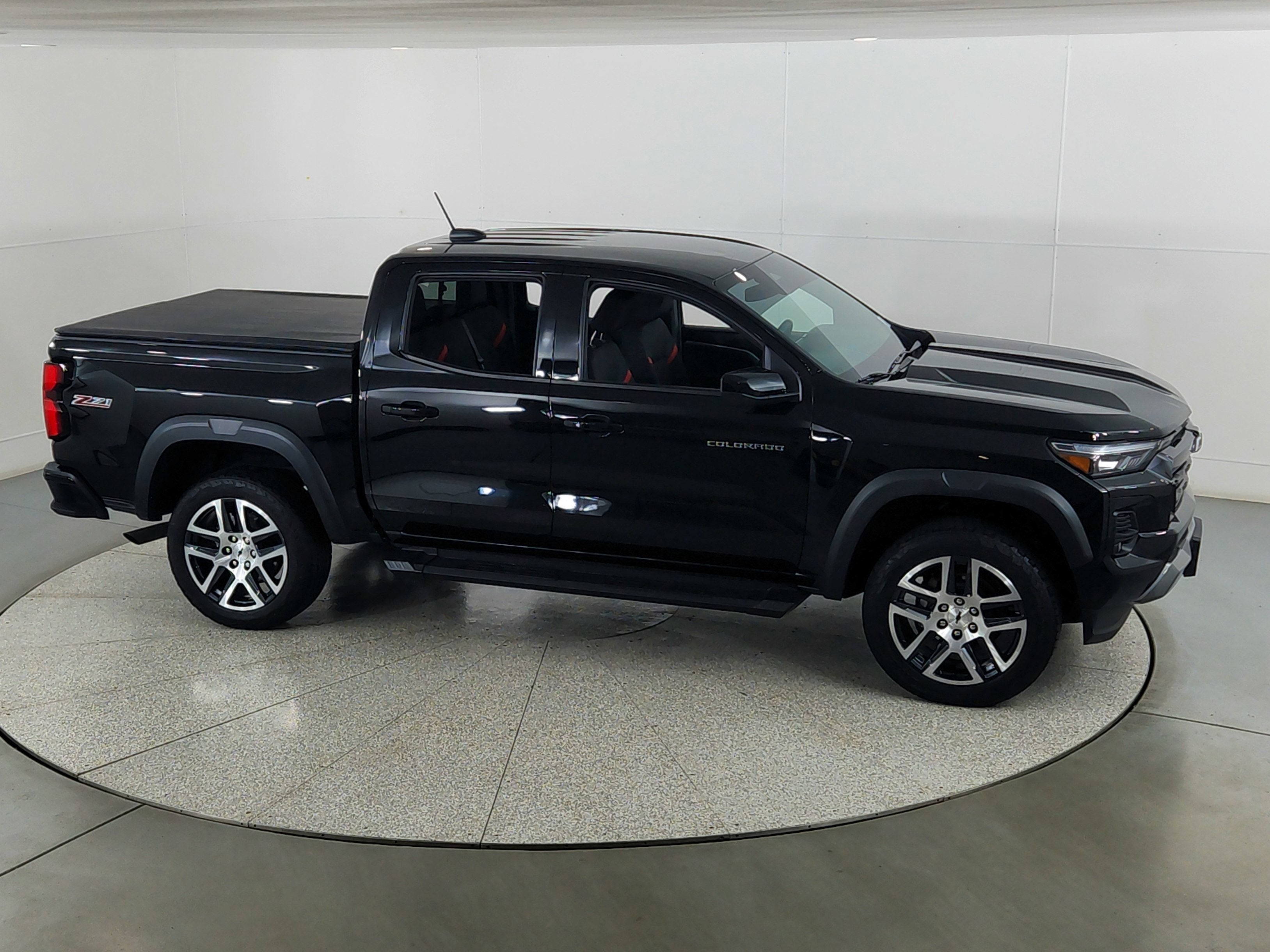 2023 Chevrolet Colorado 4WD Crew Cab Short Box Z71