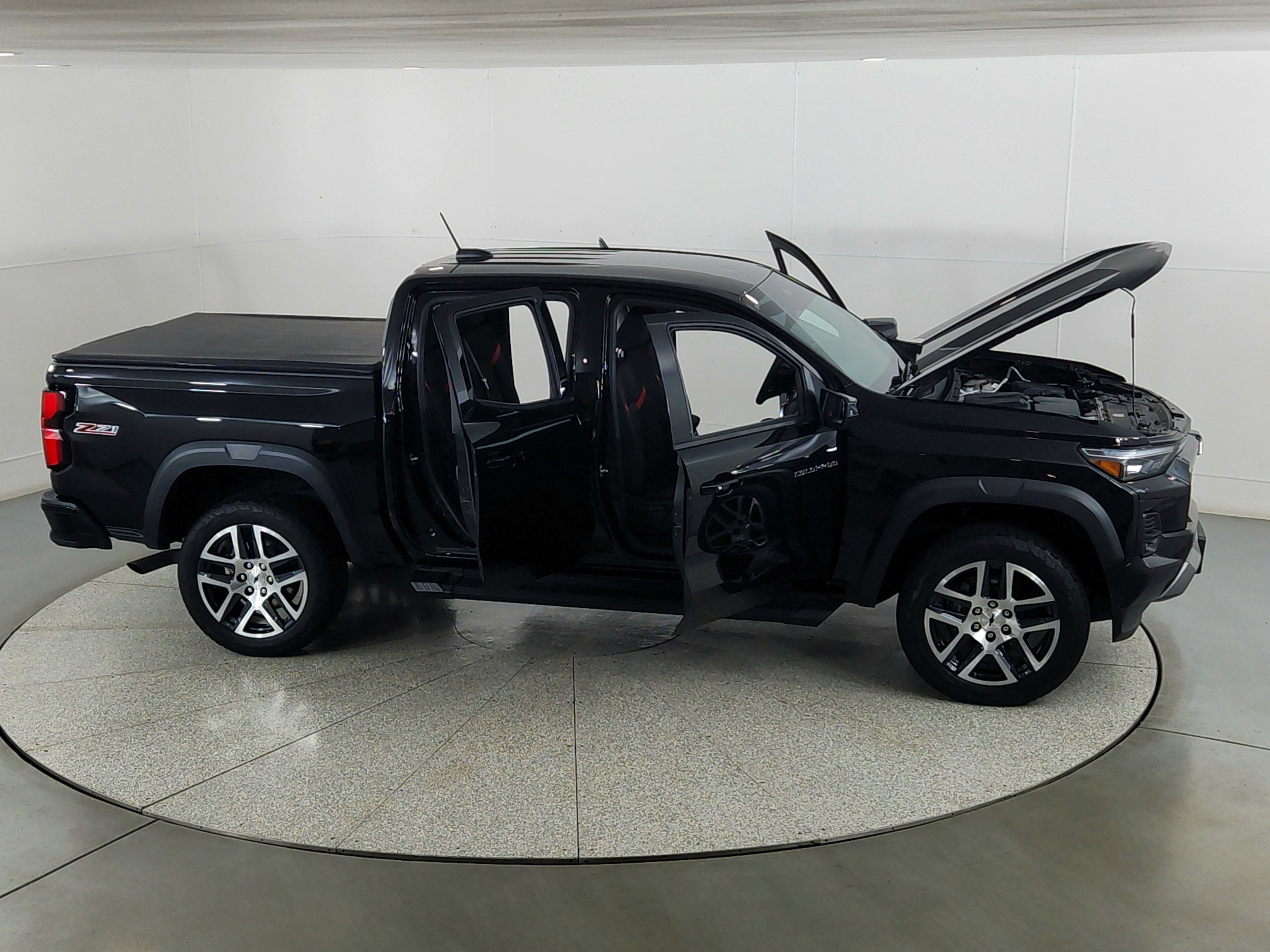 2023 Chevrolet Colorado 4WD Crew Cab Short Box Z71