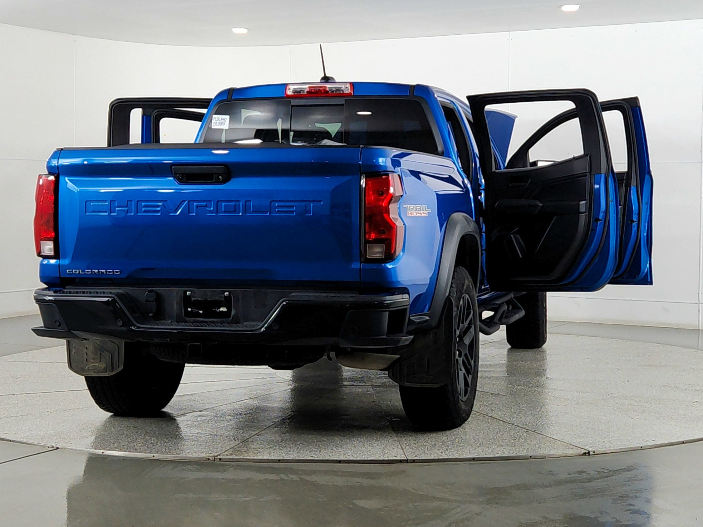 2023 Chevrolet Colorado 4WD Crew Cab Short Box Trail Boss