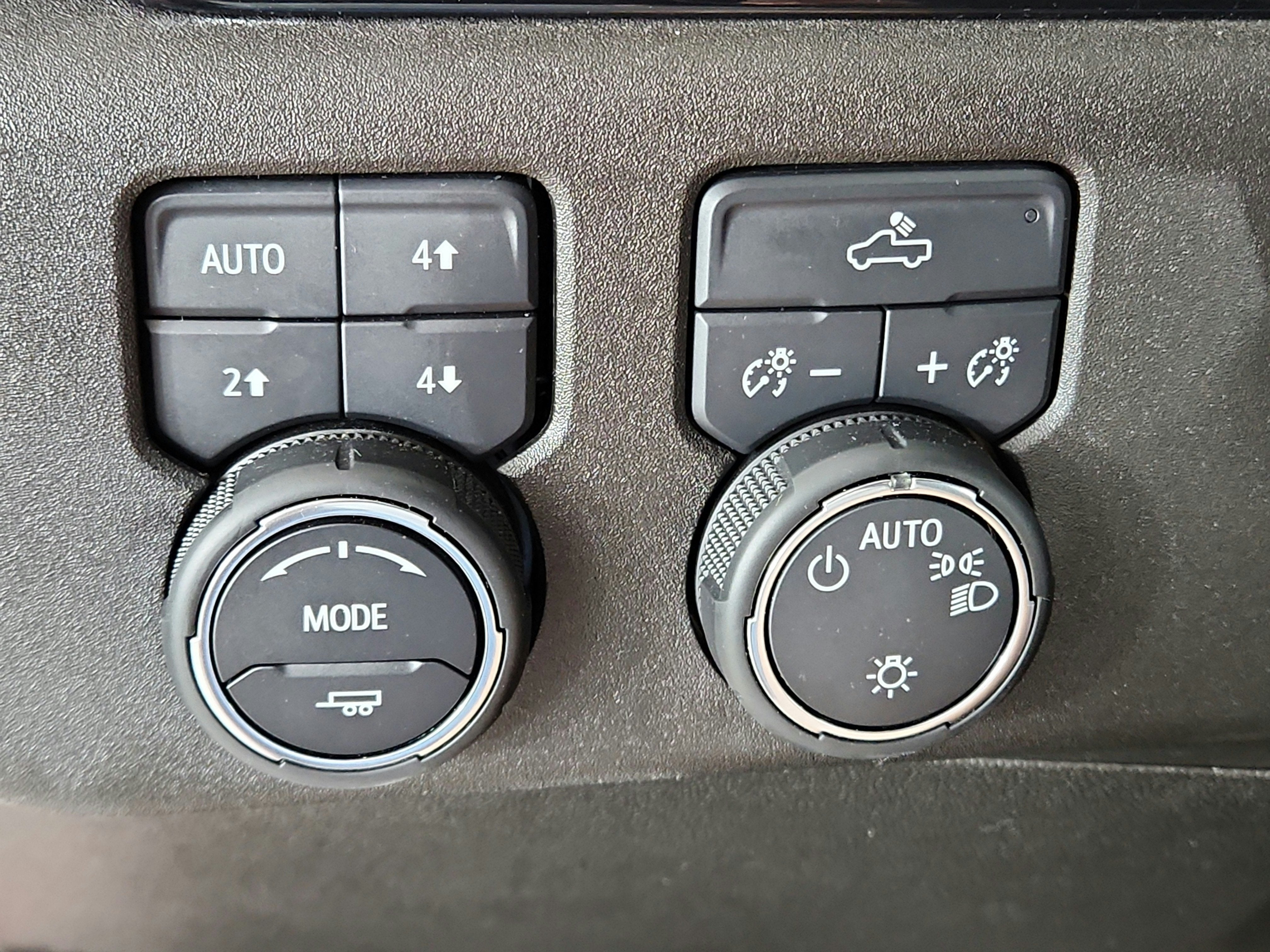 2024 Chevrolet Silverado 1500 4WD Crew Cab Short Bed LT