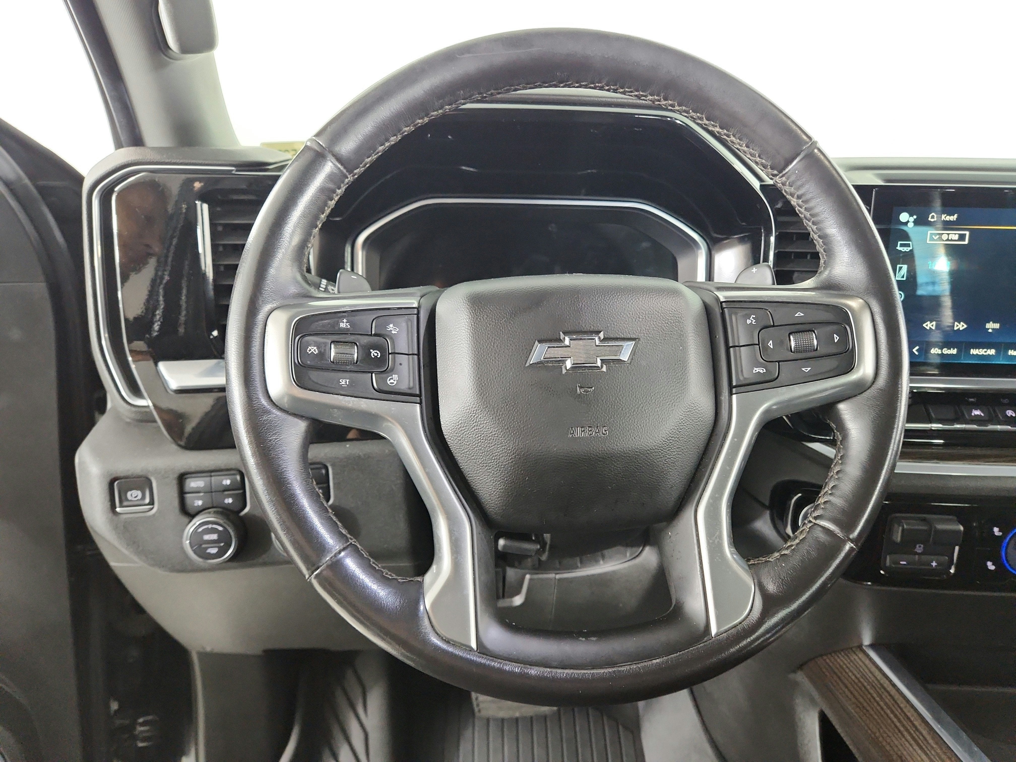 2022 Chevrolet Silverado 1500 4WD Crew Cab Short Bed RST