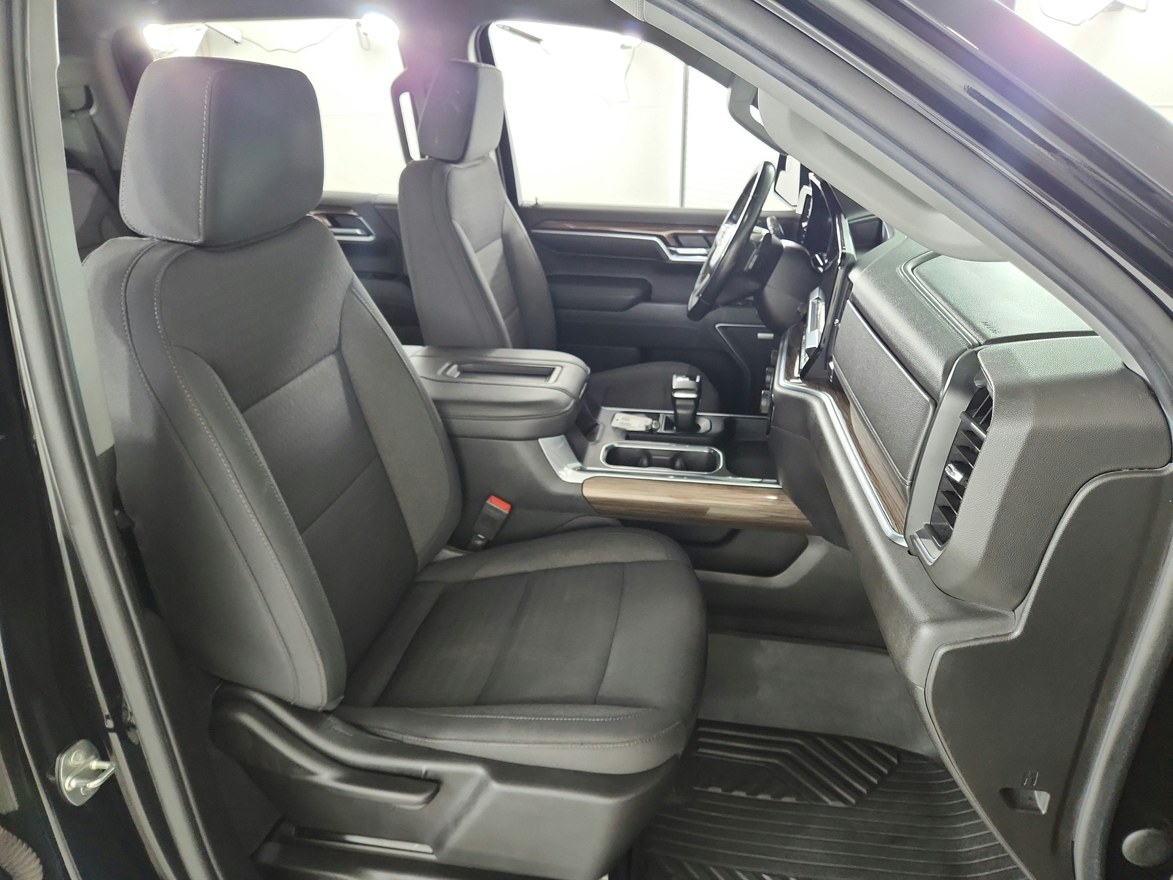 2022 Chevrolet Silverado 1500 4WD Crew Cab Short Bed RST