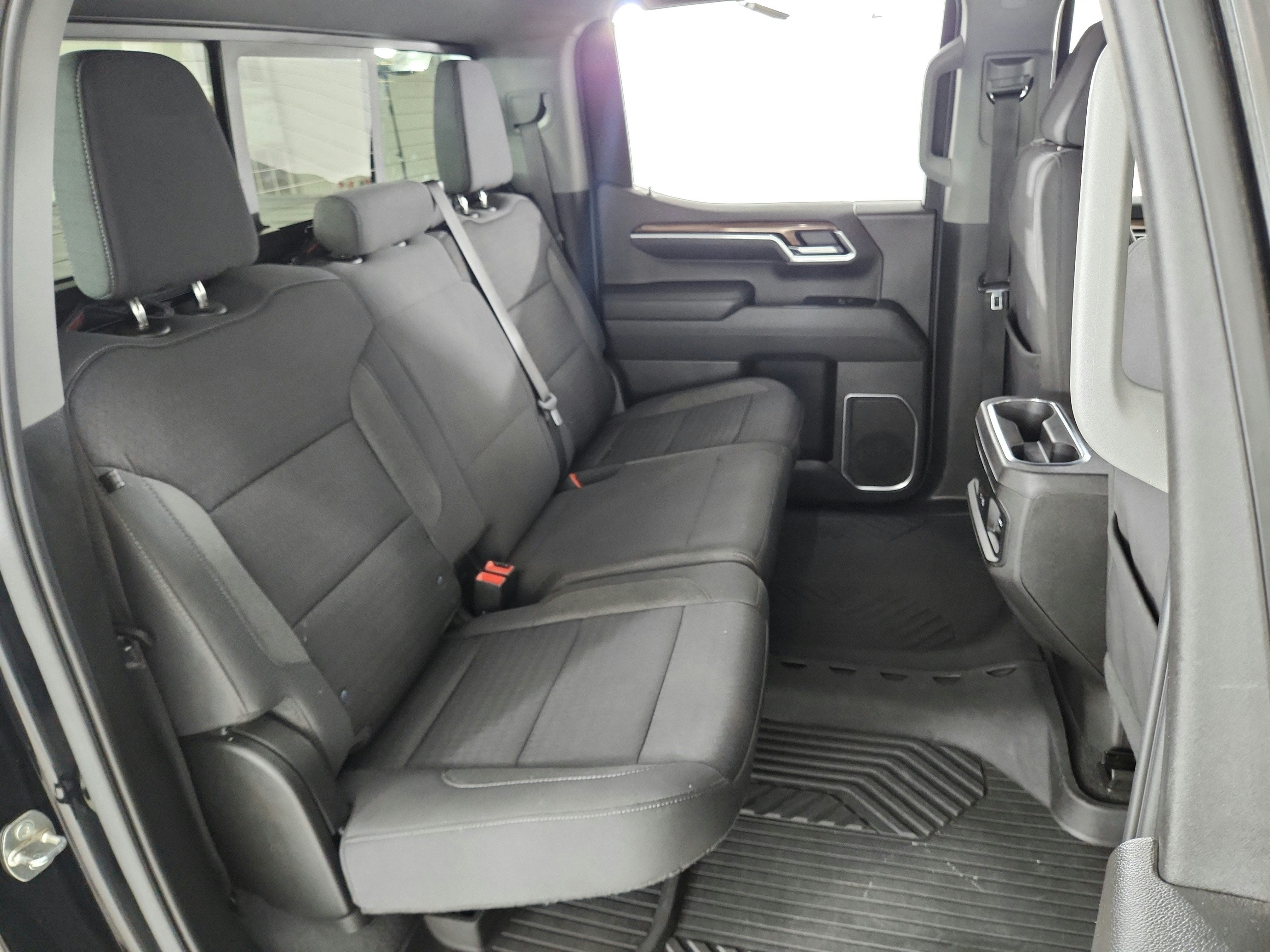 2022 Chevrolet Silverado 1500 4WD Crew Cab Short Bed RST