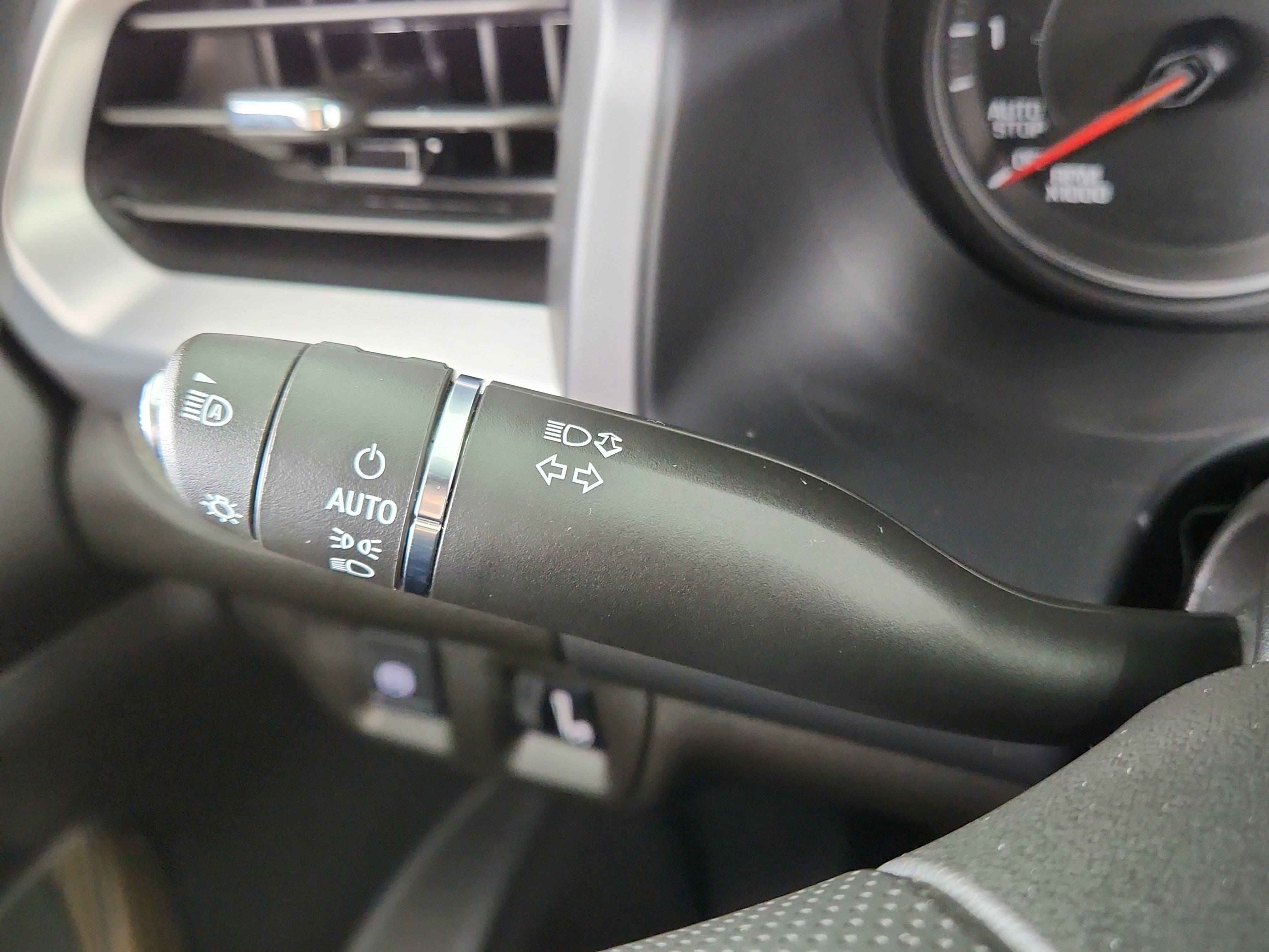 2023 GMC Acadia FWD SLE