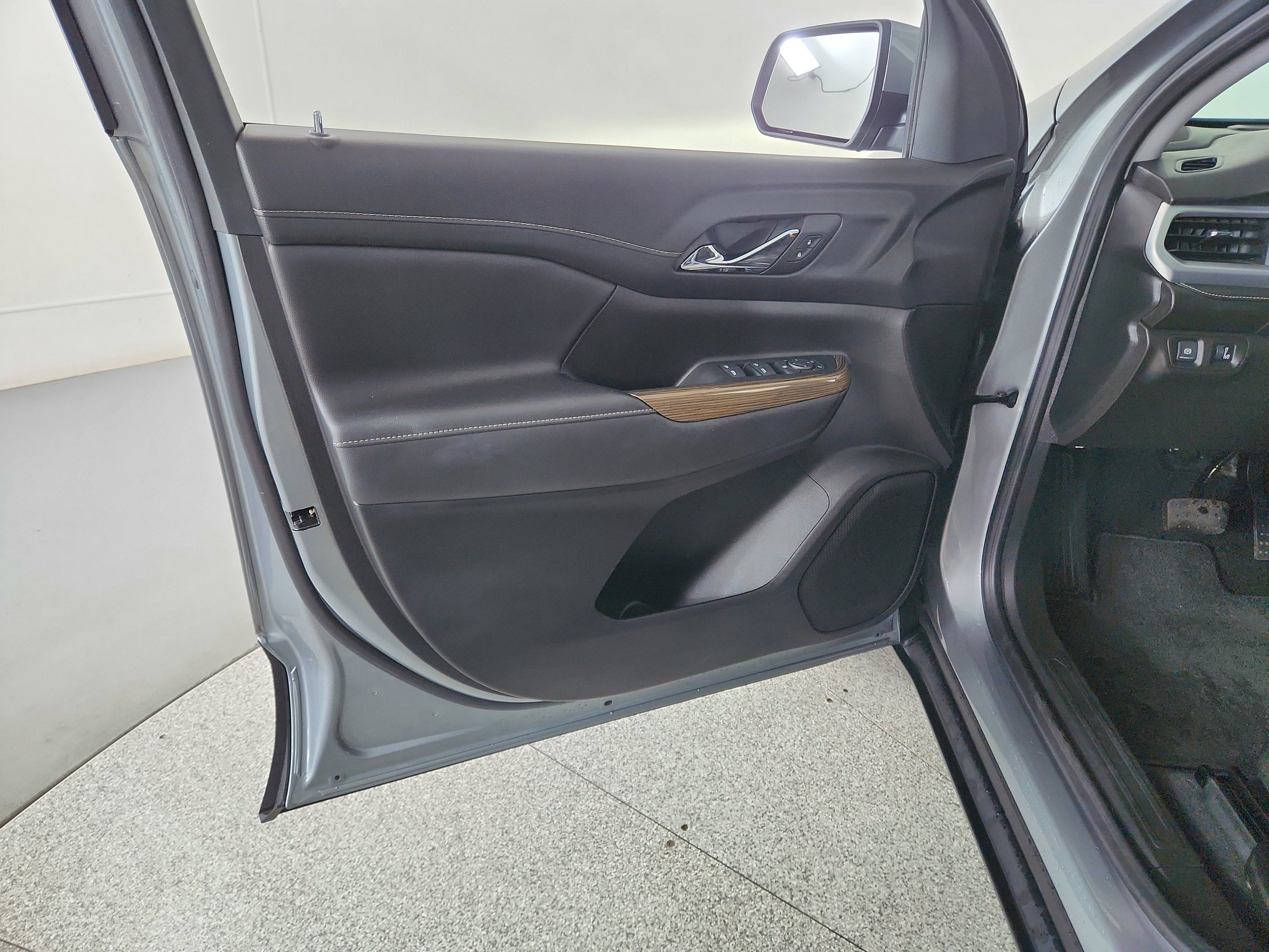 2023 GMC Acadia FWD SLE