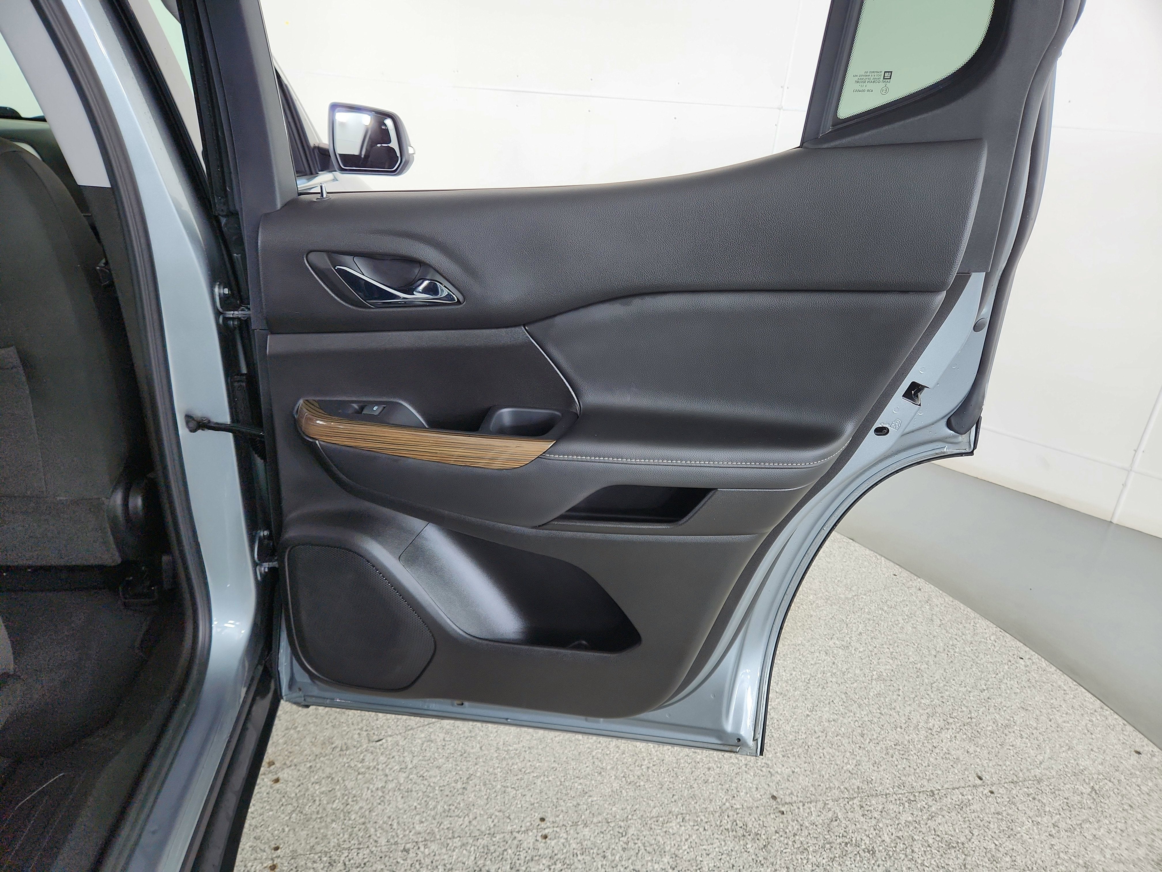 2023 GMC Acadia FWD SLE