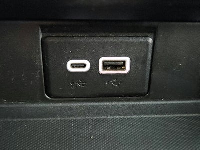 2023 Chevrolet Suburban 2WD Premier