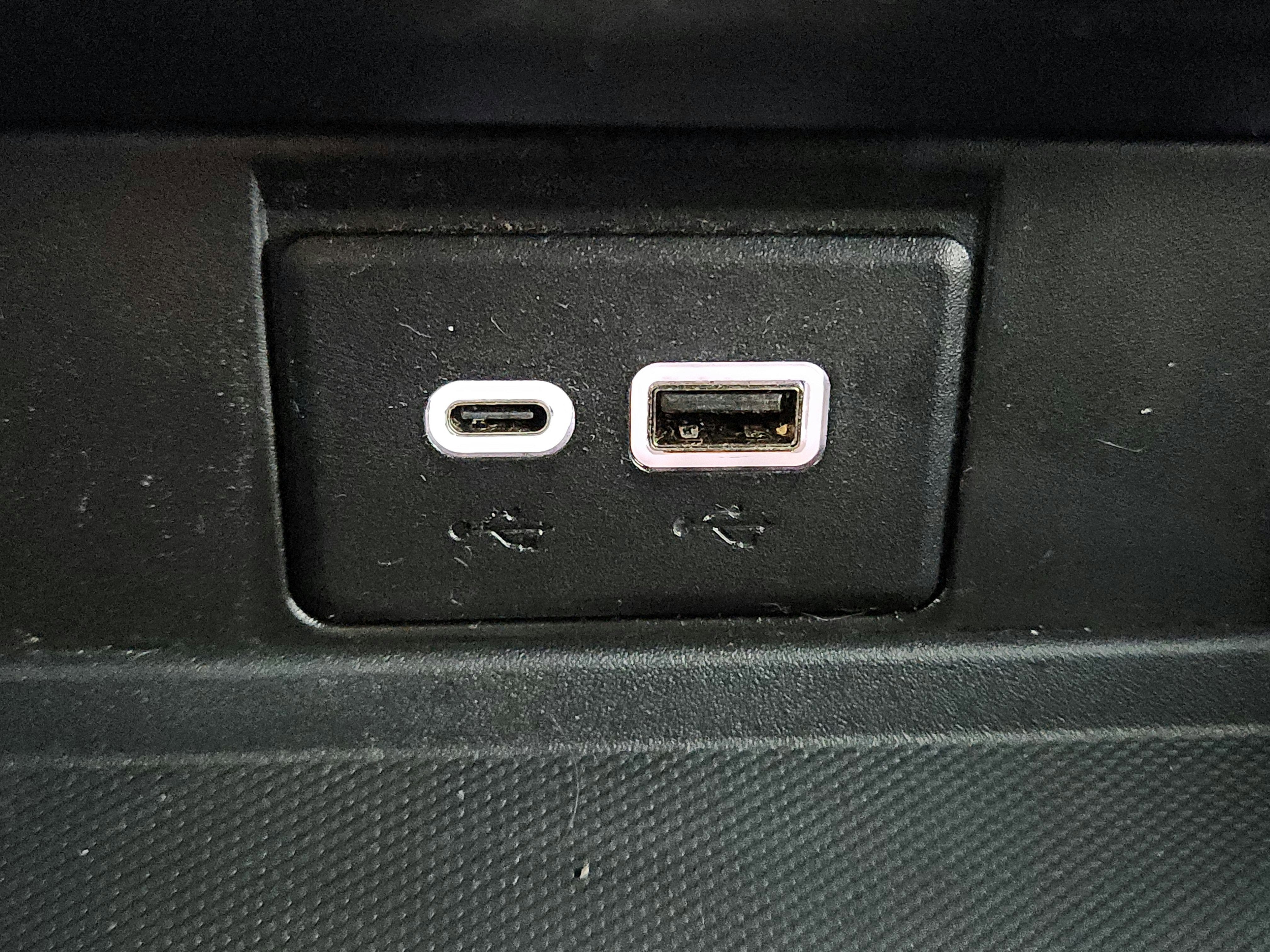 2023 Chevrolet Suburban 2WD Premier