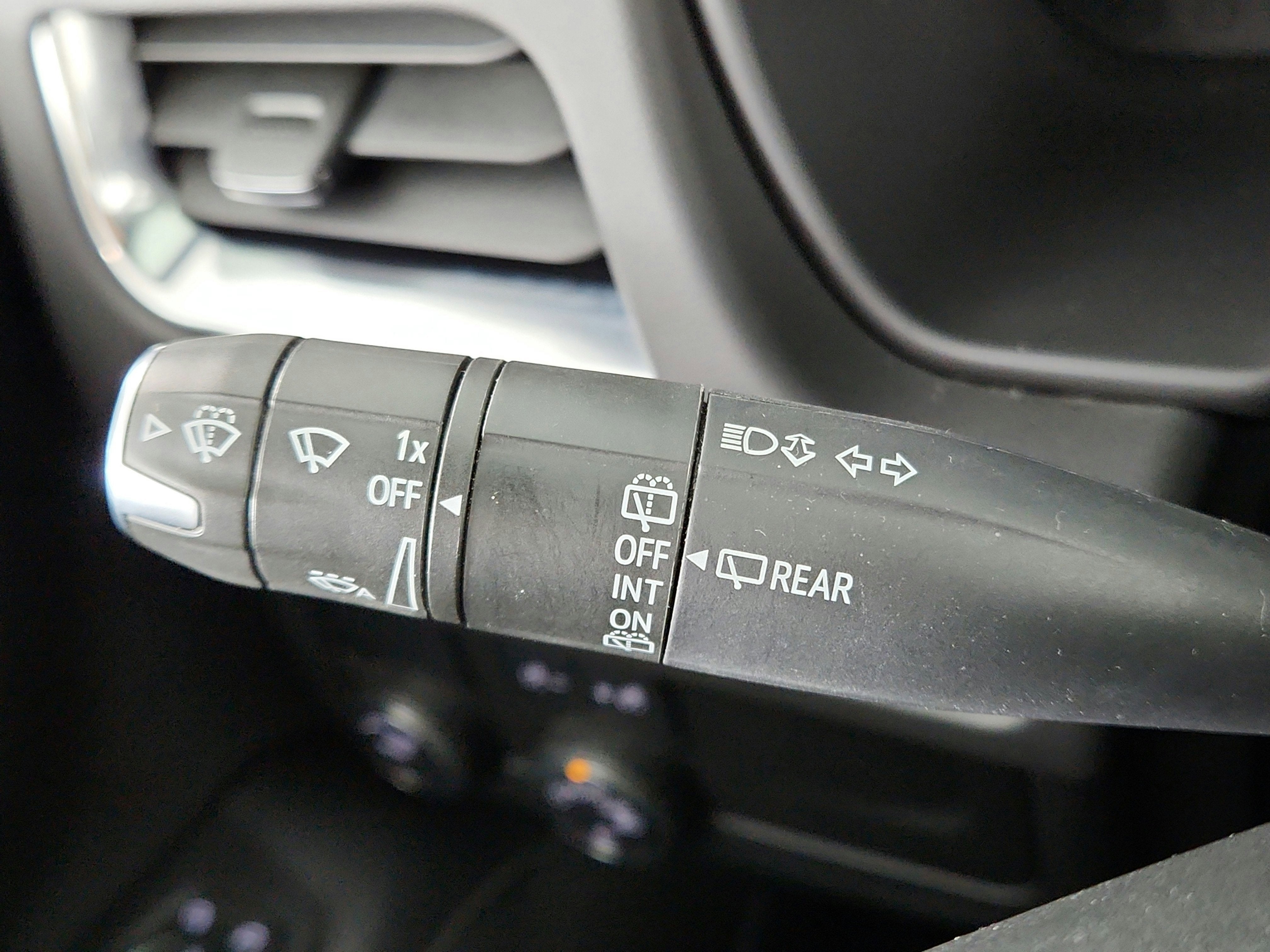 2023 Chevrolet Suburban 2WD Premier