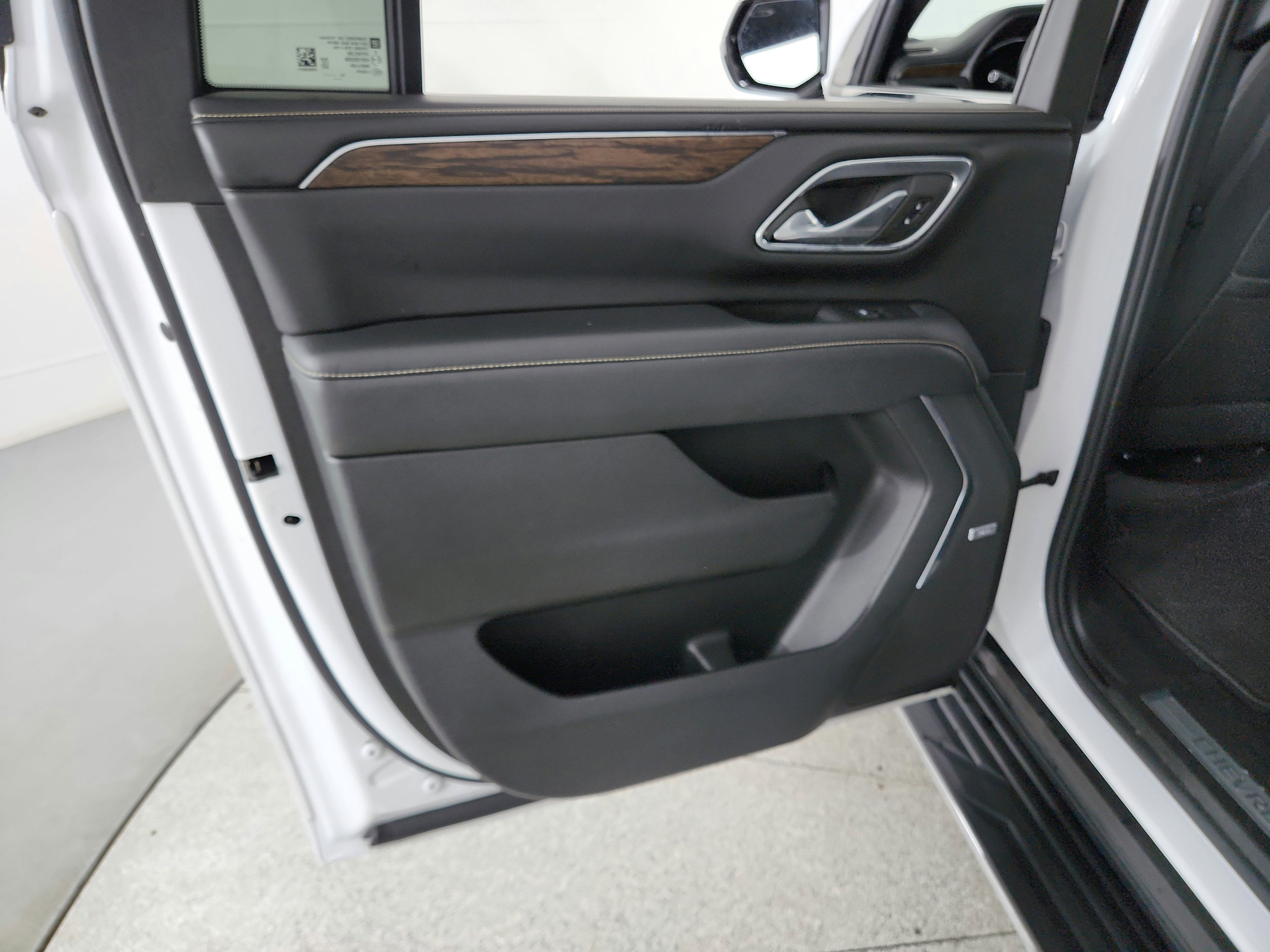 2023 Chevrolet Suburban 2WD Premier