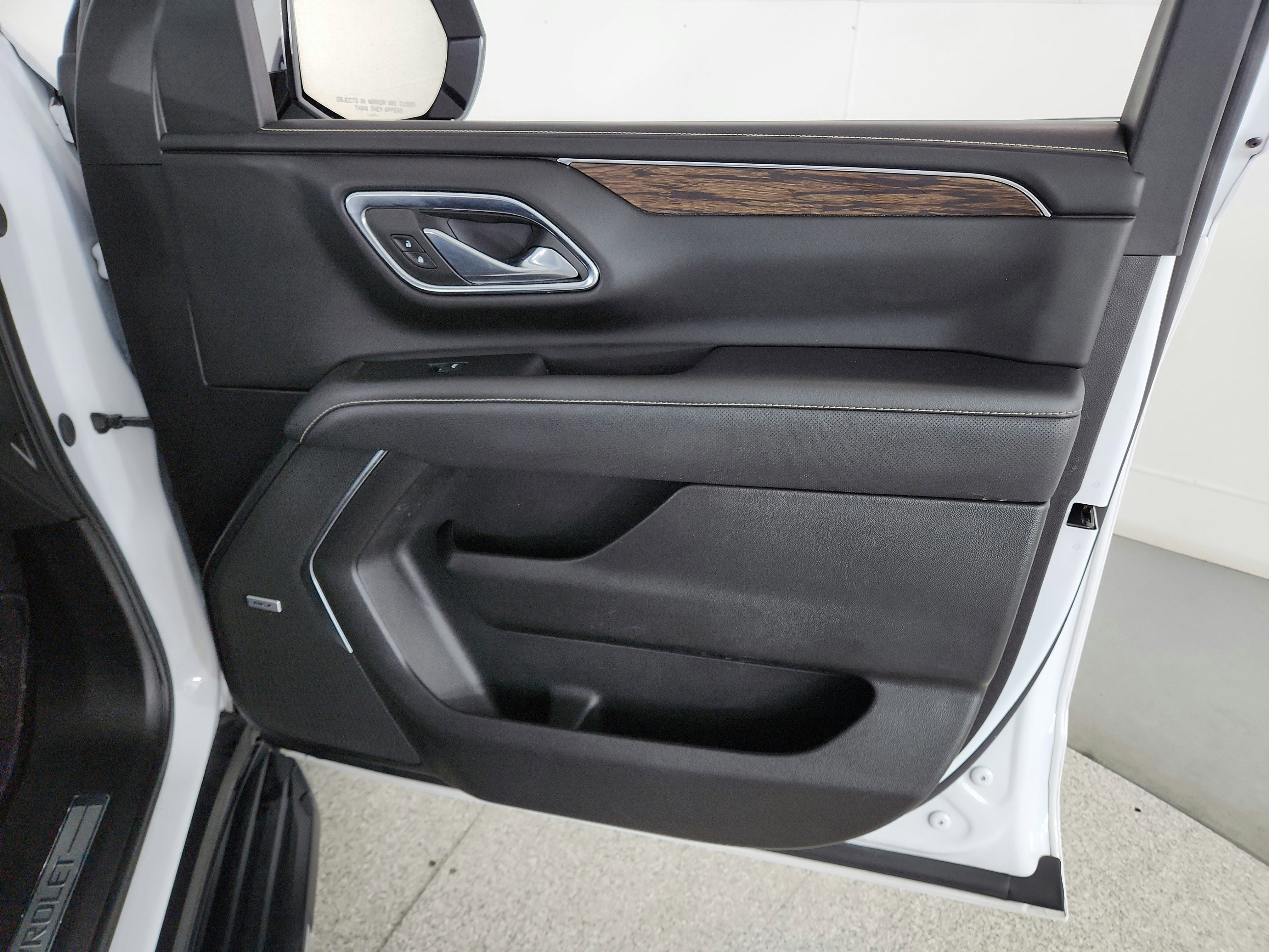 2023 Chevrolet Suburban 2WD Premier