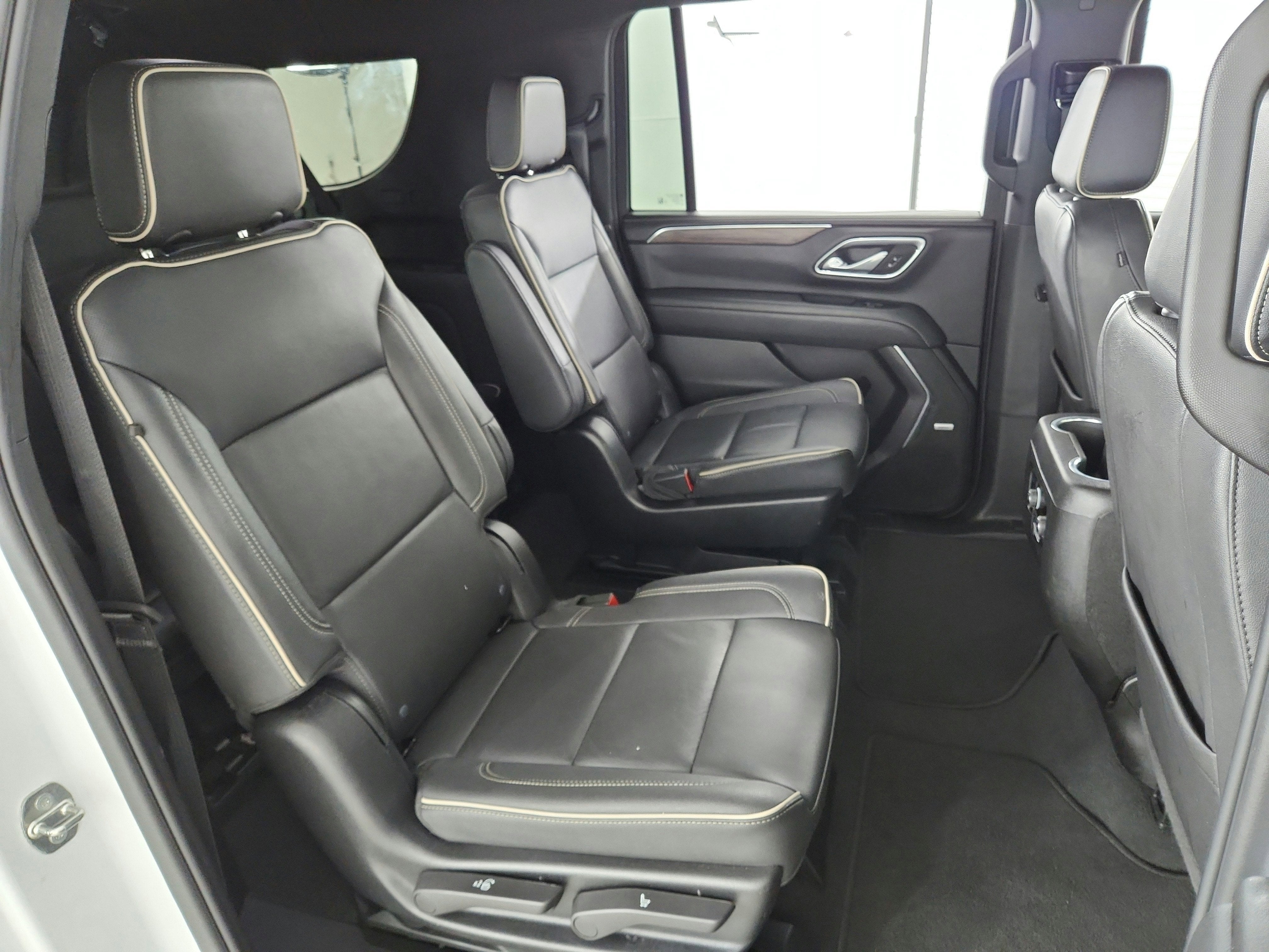 2023 Chevrolet Suburban 2WD Premier