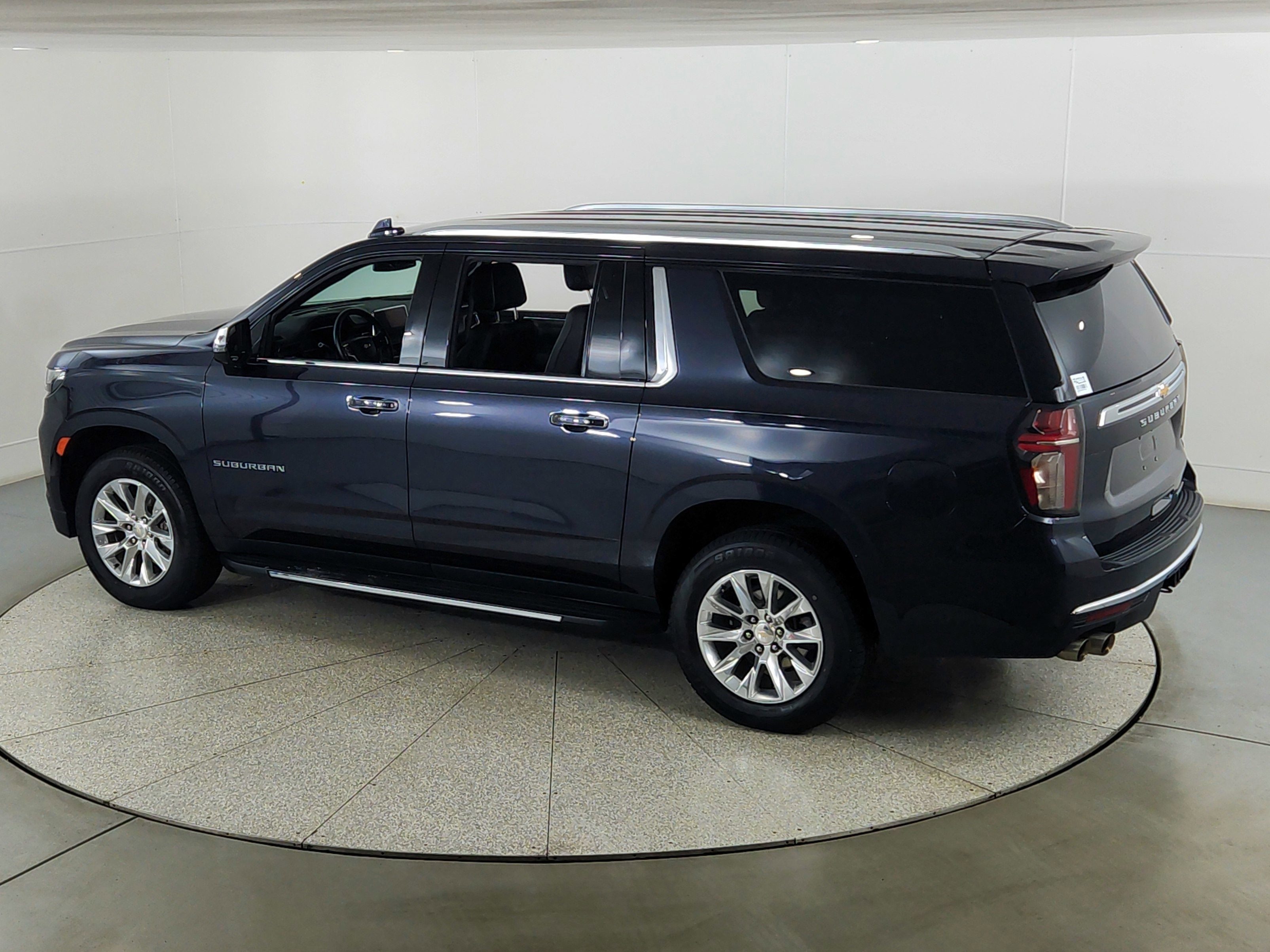 2023 Chevrolet Suburban 2WD Premier