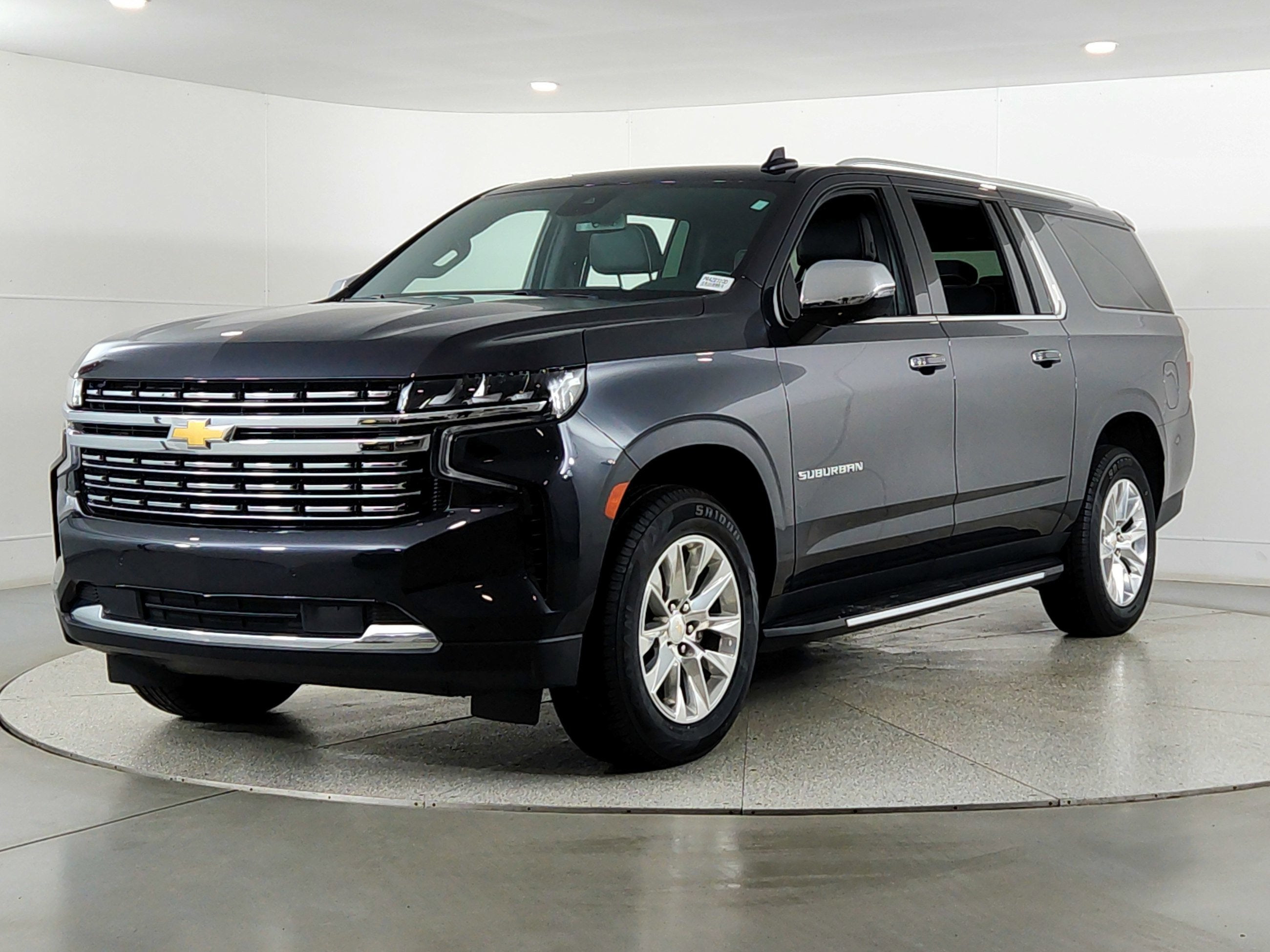 2023 Chevrolet Suburban 2WD Premier