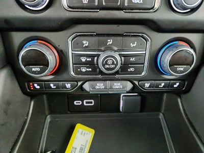 2023 Chevrolet Suburban 2WD Premier