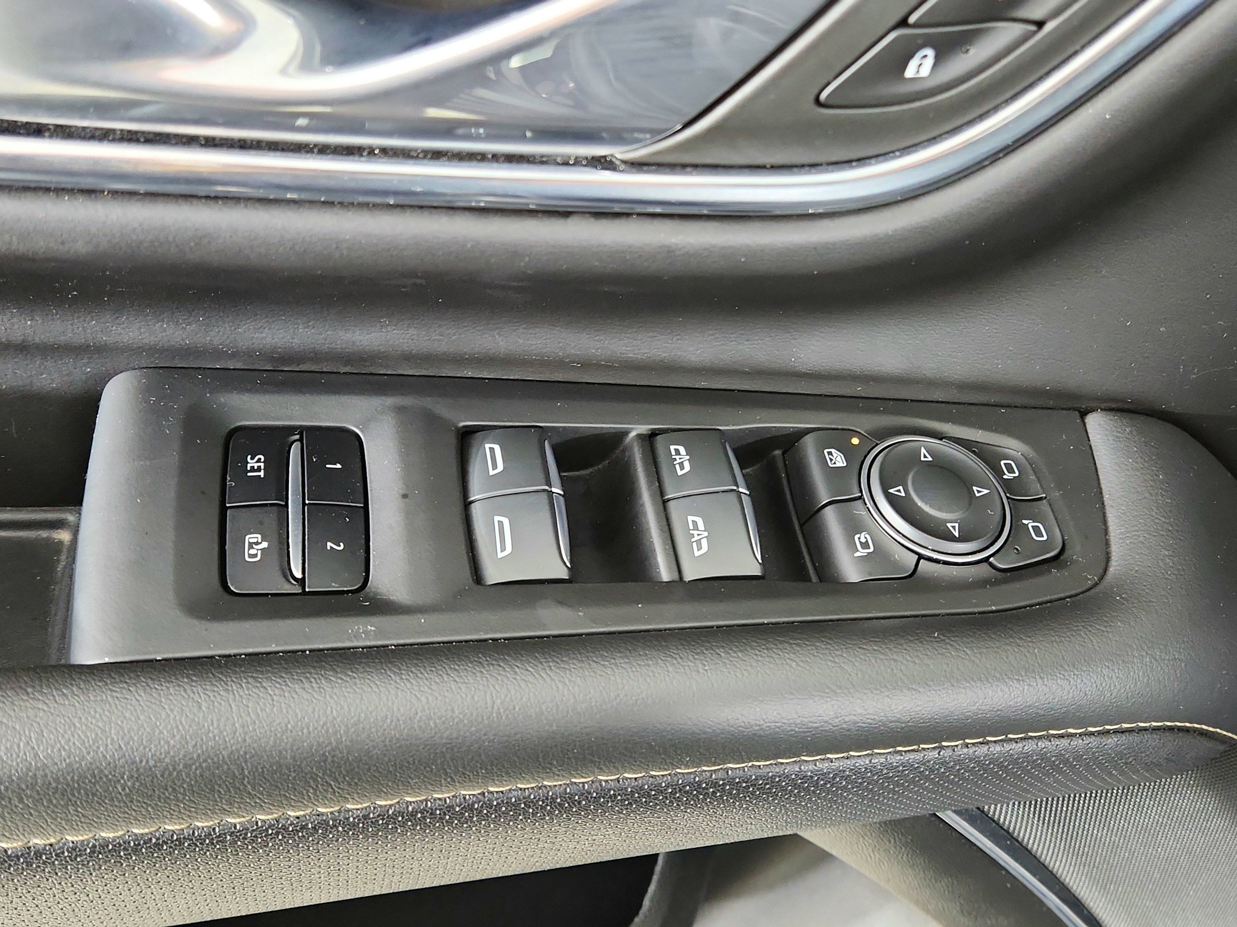 2023 Chevrolet Suburban 2WD Premier