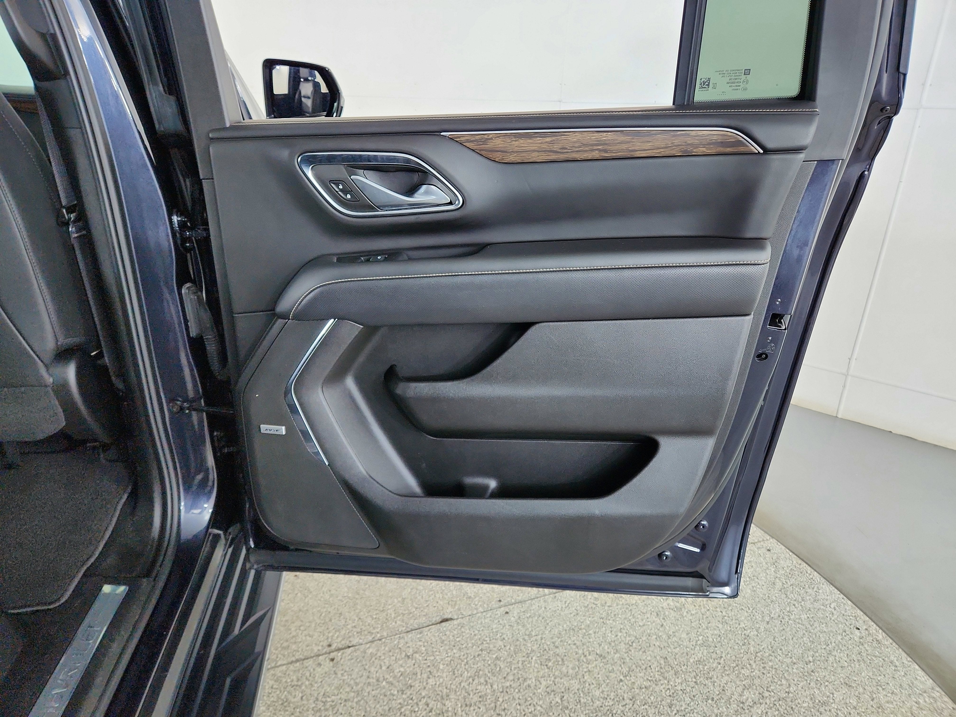 2023 Chevrolet Suburban 2WD Premier