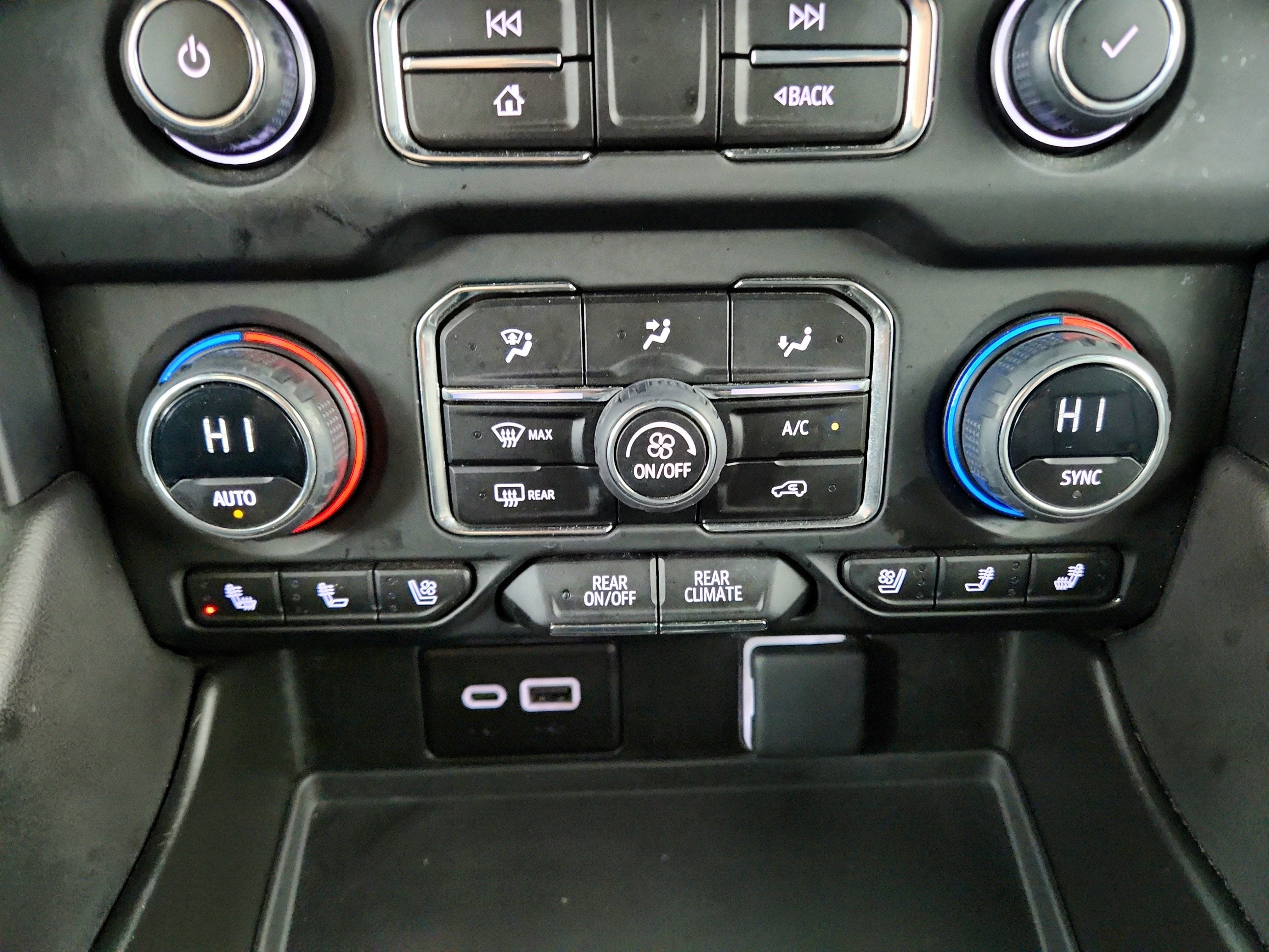 2023 Chevrolet Suburban 2WD Premier