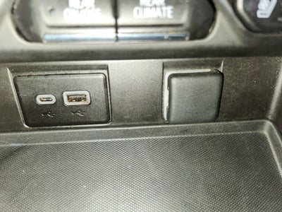 2023 Chevrolet Suburban 2WD Premier