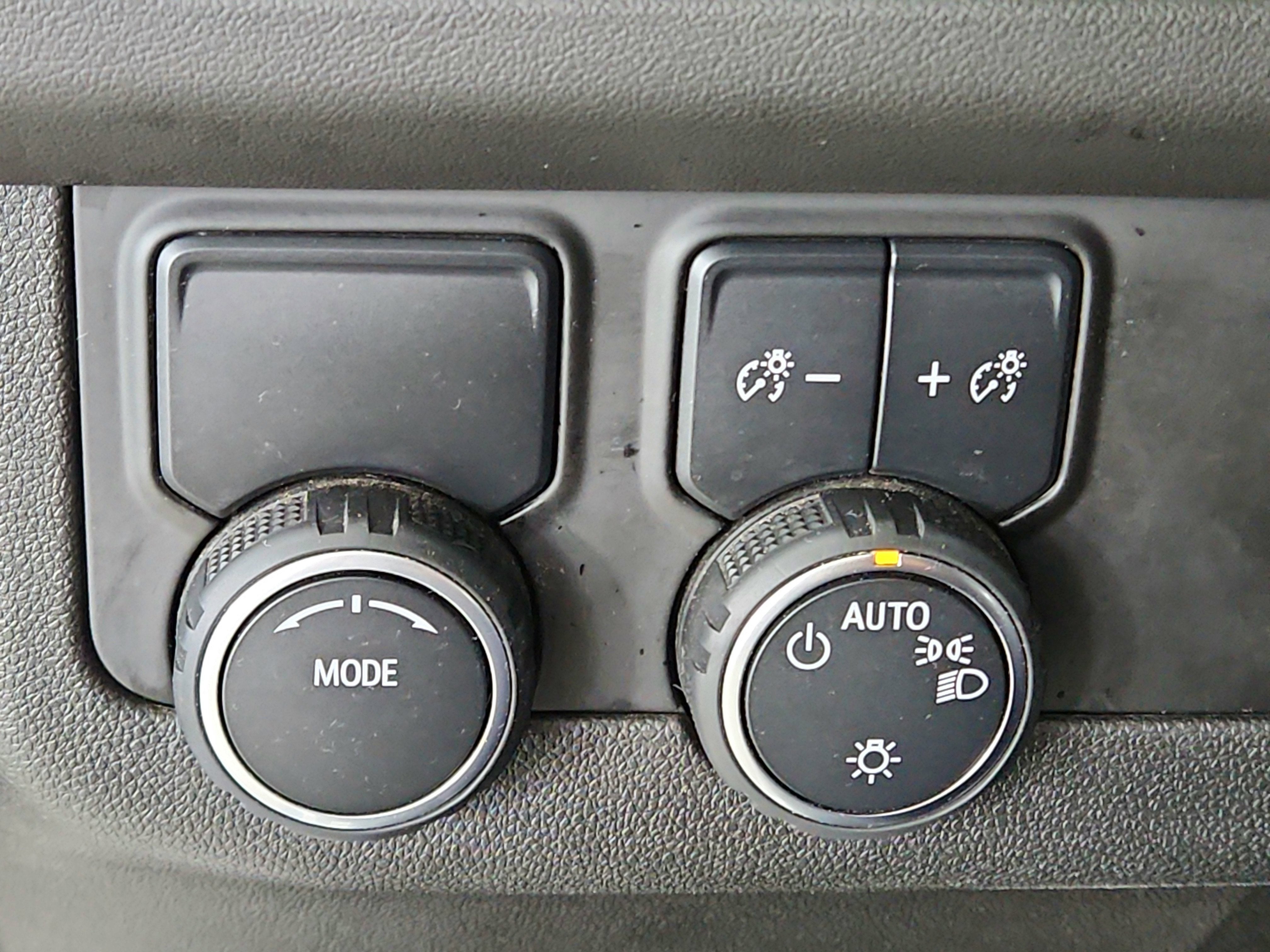 2023 Chevrolet Suburban 2WD Premier