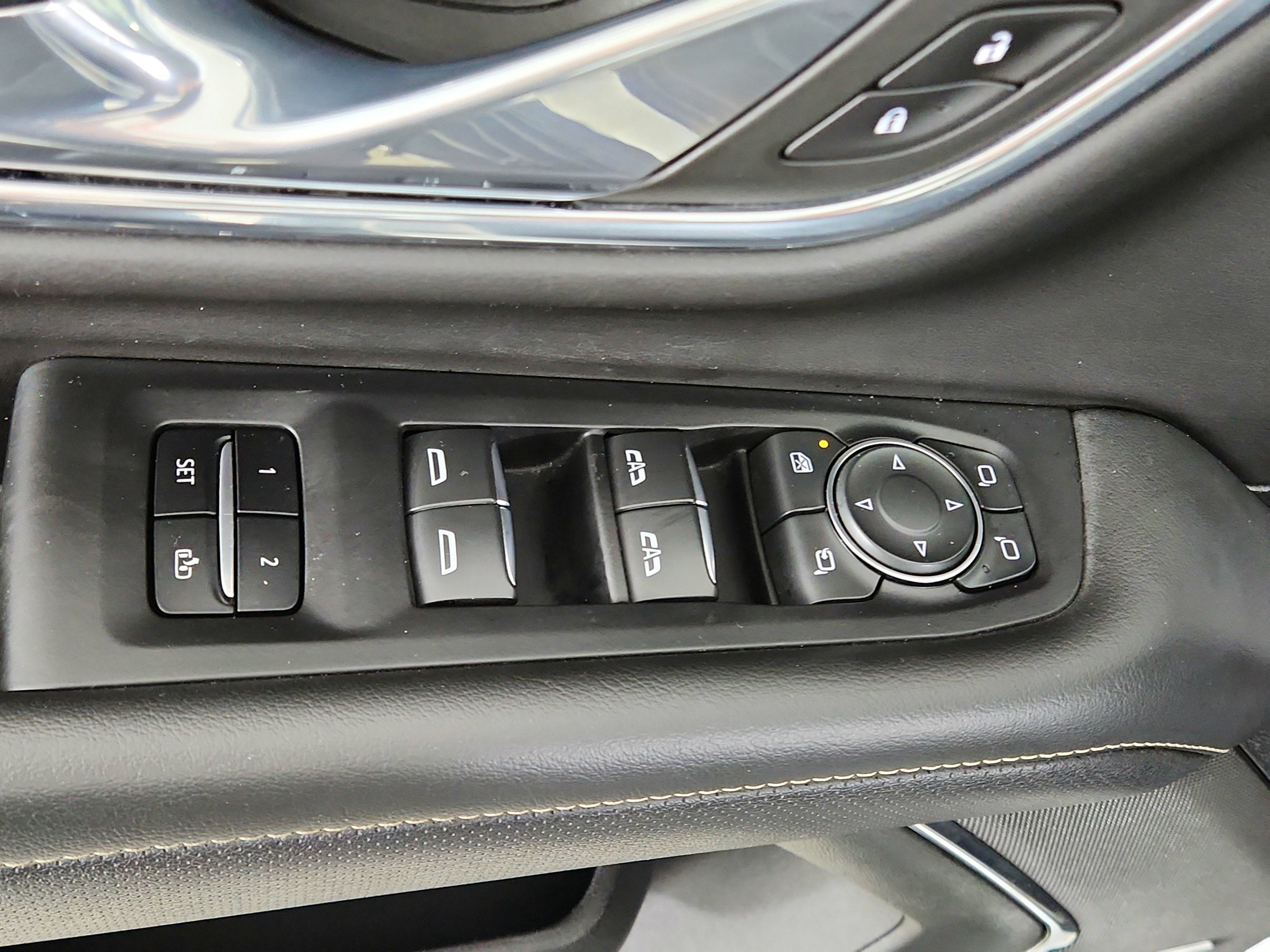 2023 Chevrolet Suburban 2WD Premier