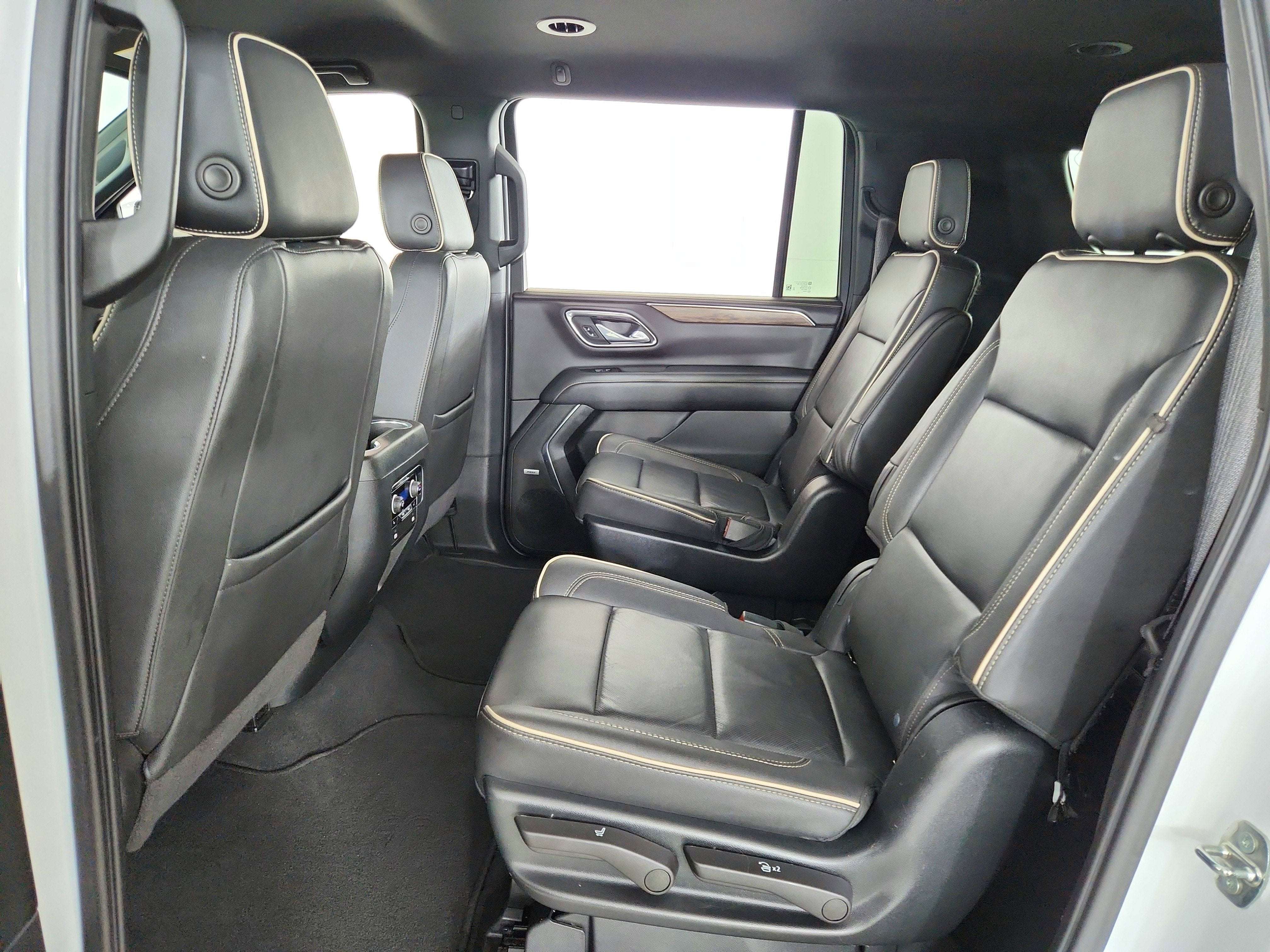 2023 Chevrolet Suburban 2WD Premier