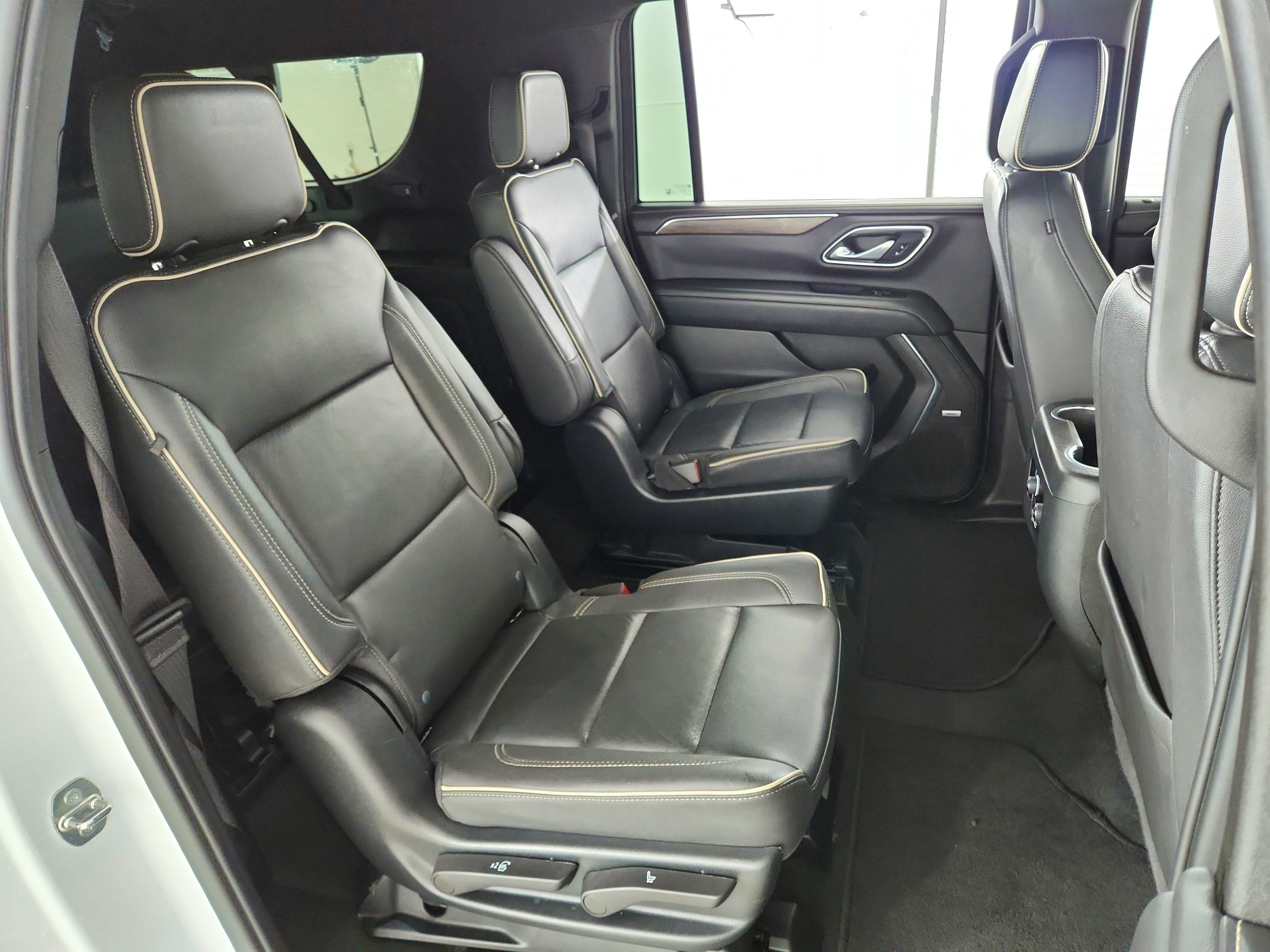 2023 Chevrolet Suburban 2WD Premier