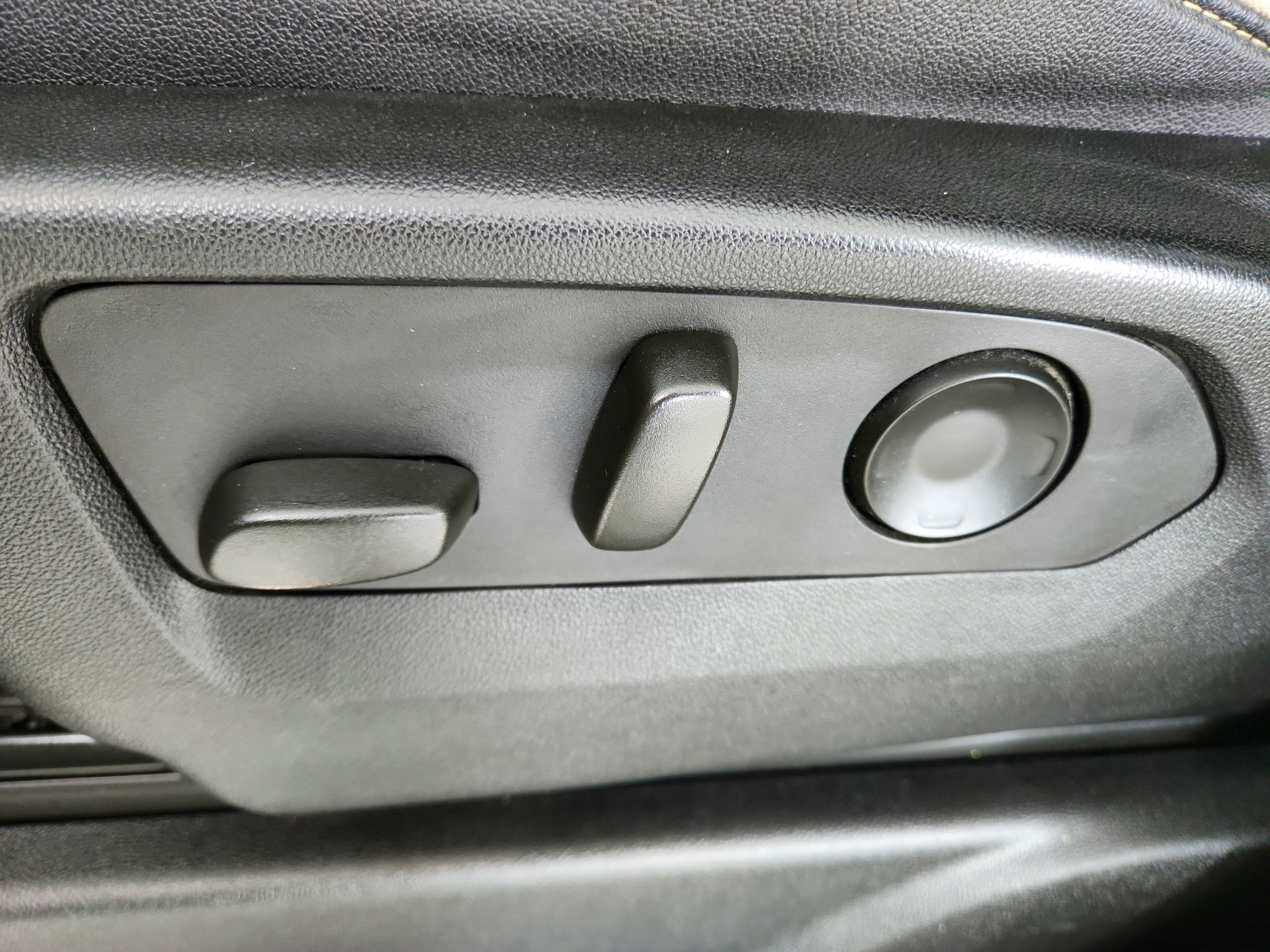 2023 Chevrolet Suburban 2WD Premier