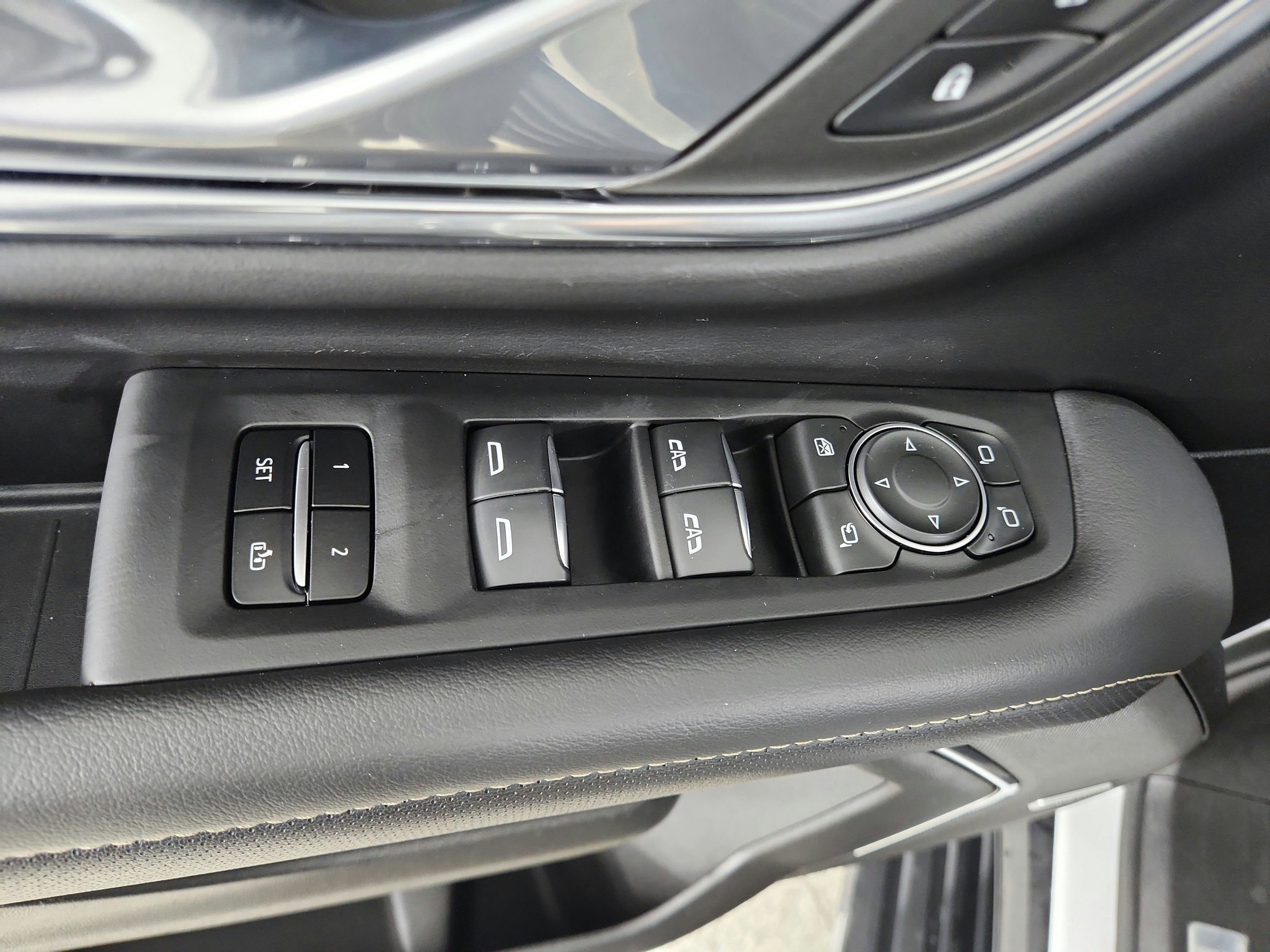 2023 Chevrolet Suburban 4WD Premier