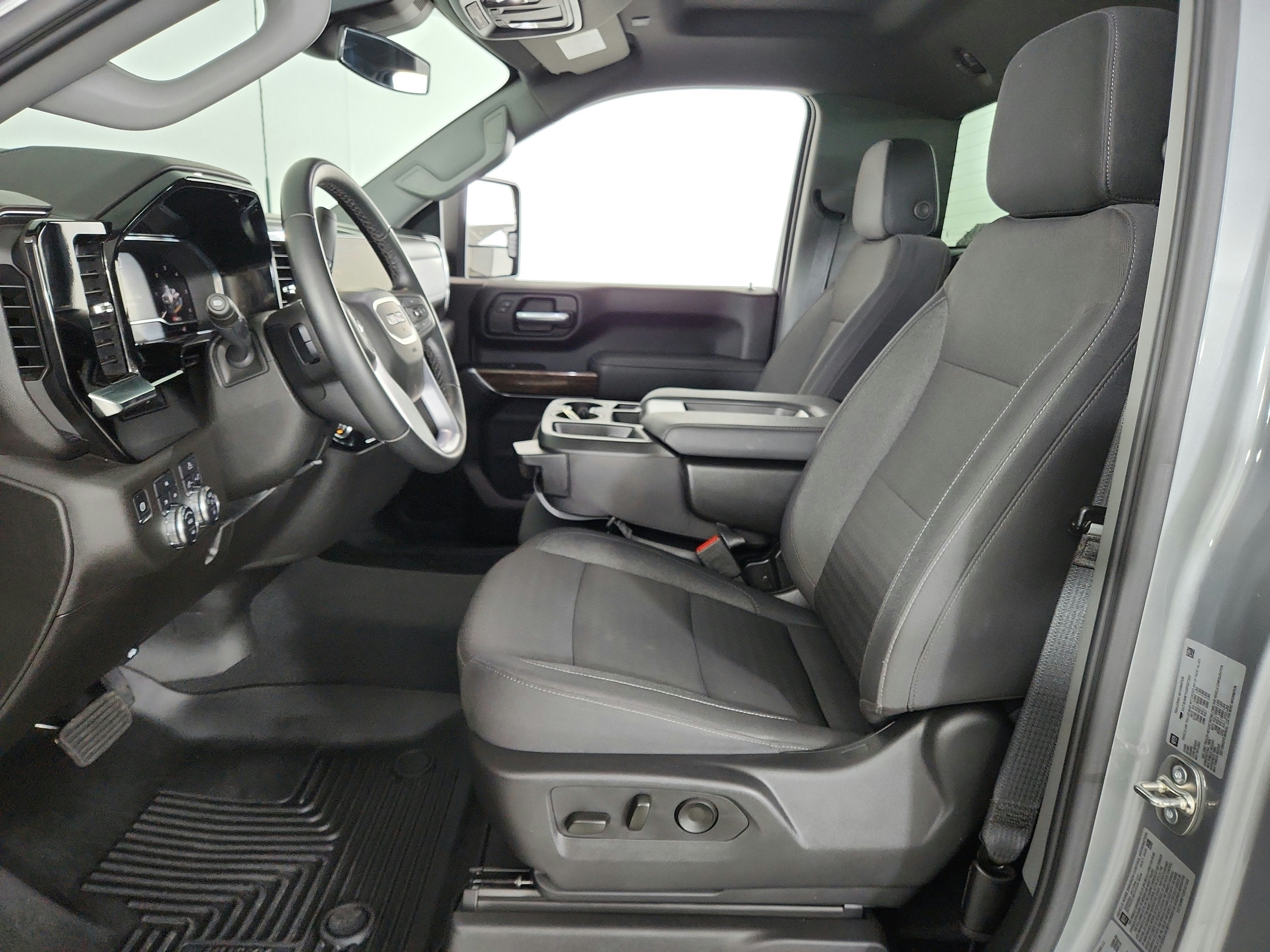 2025 GMC Sierra 2500HD 4WD Regular Cab Long Bed SLE
